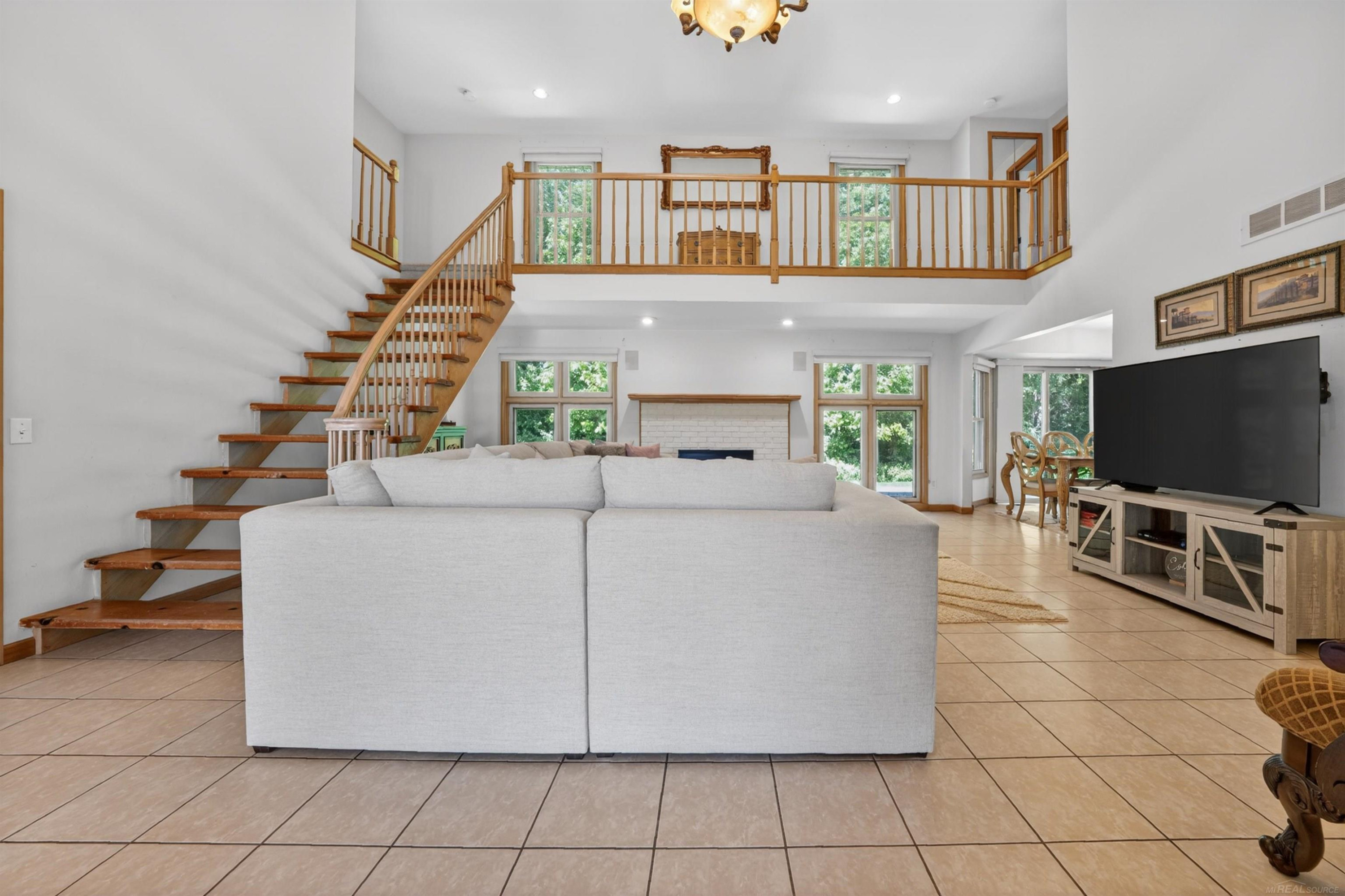 40219 Denbigh Drive, Sterling Heights, MI 48310 — Photo 4