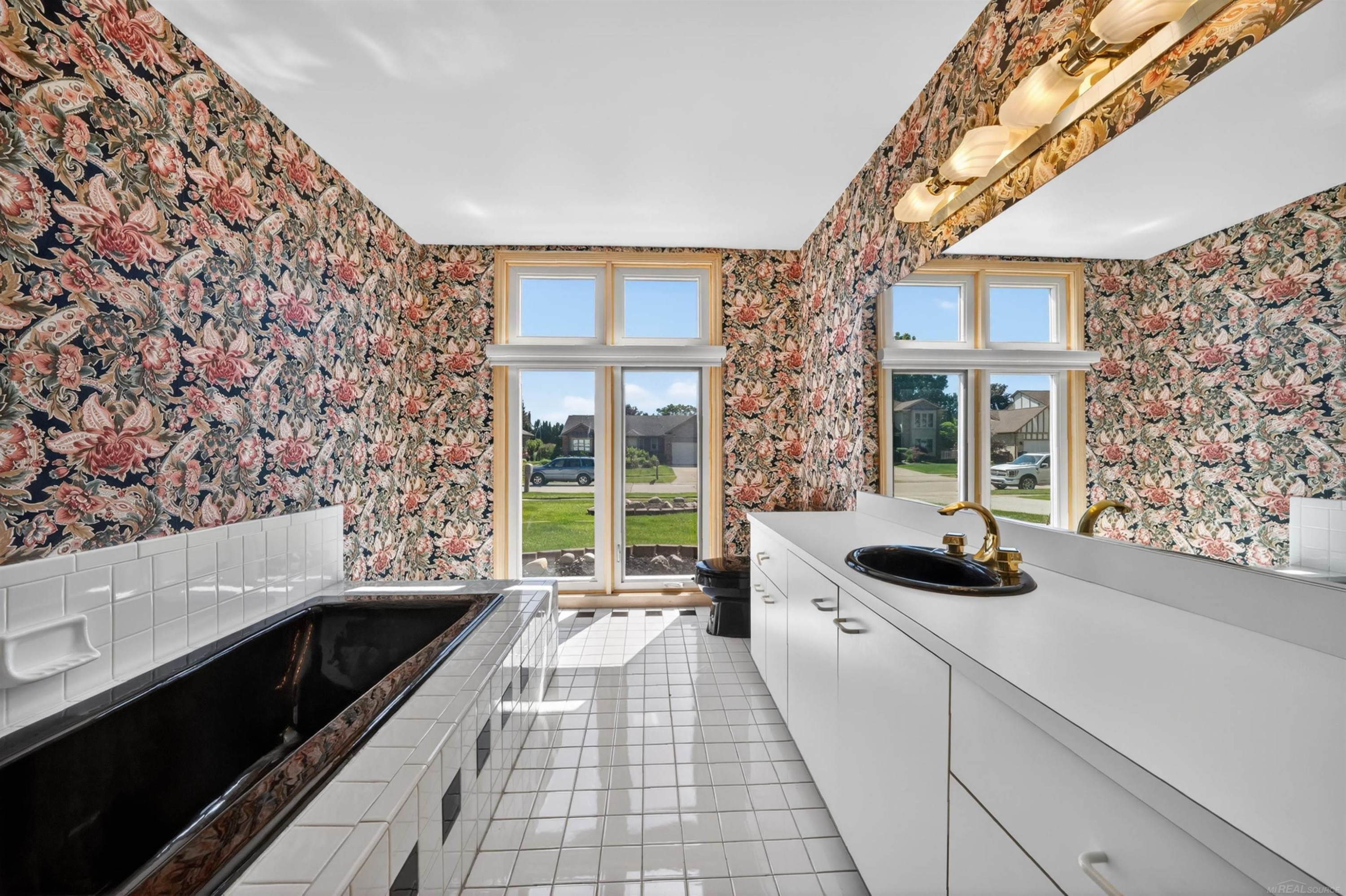 40219 Denbigh Drive, Sterling Heights, MI 48310 — Photo 16