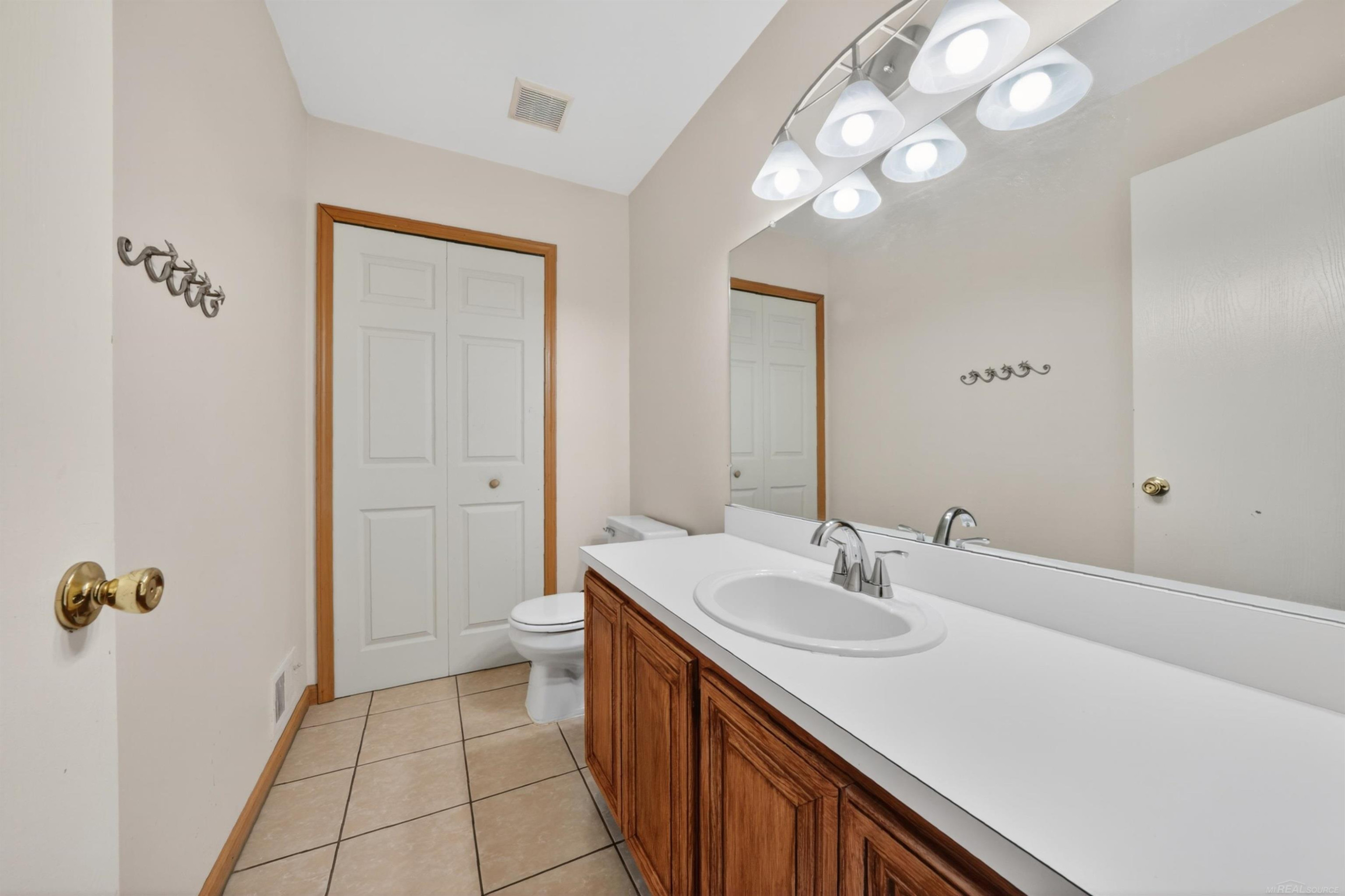 40219 Denbigh Drive, Sterling Heights, MI 48310 — Photo 17