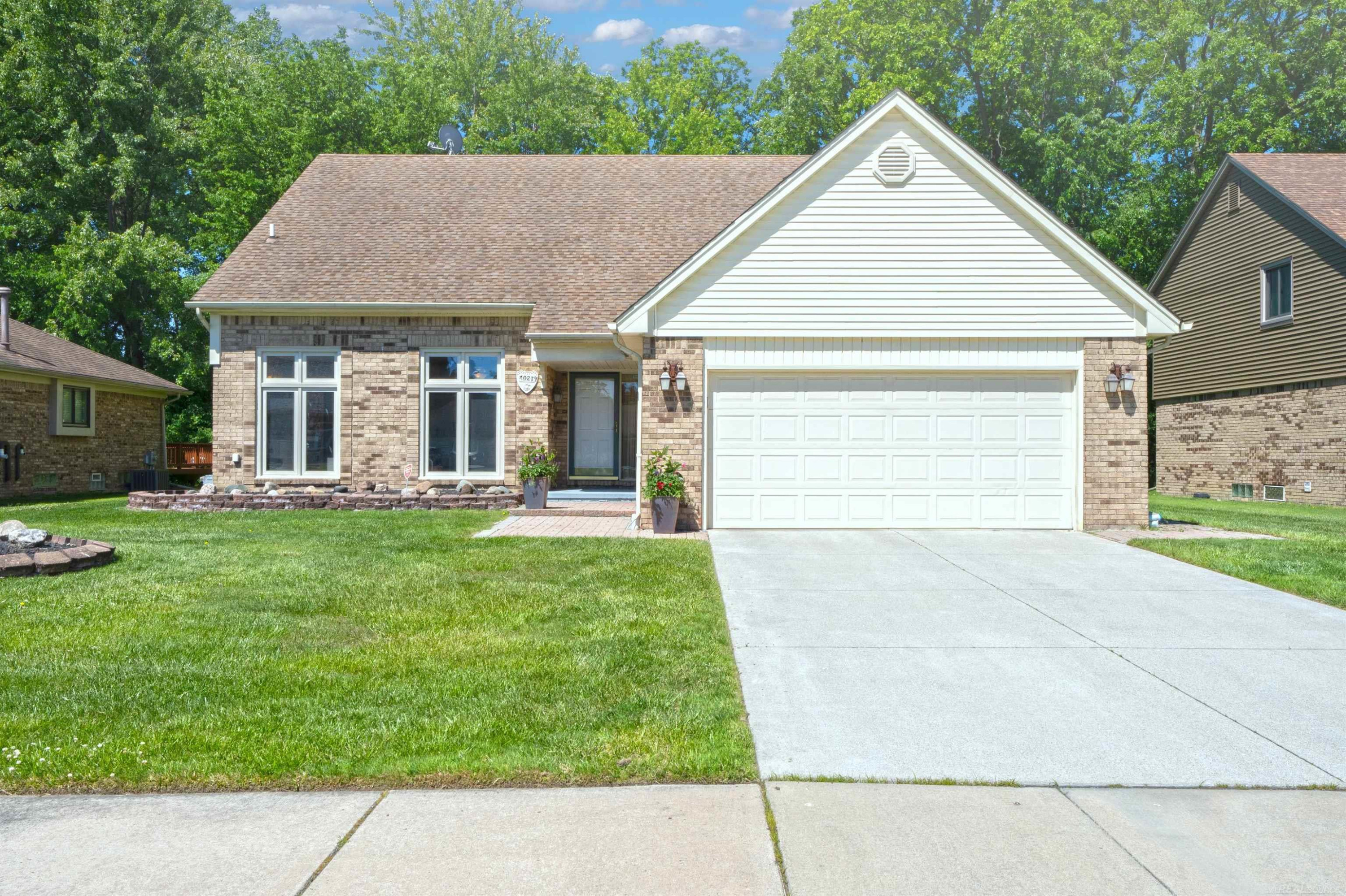 40219 Denbigh Drive, Sterling Heights, MI 48310 — Photo 38