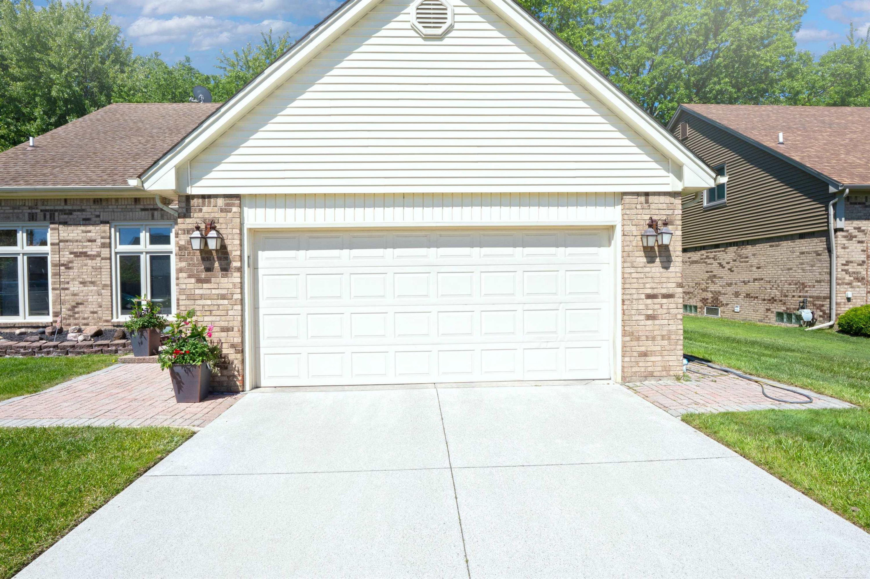 40219 Denbigh Drive, Sterling Heights, MI 48310 — Photo 40