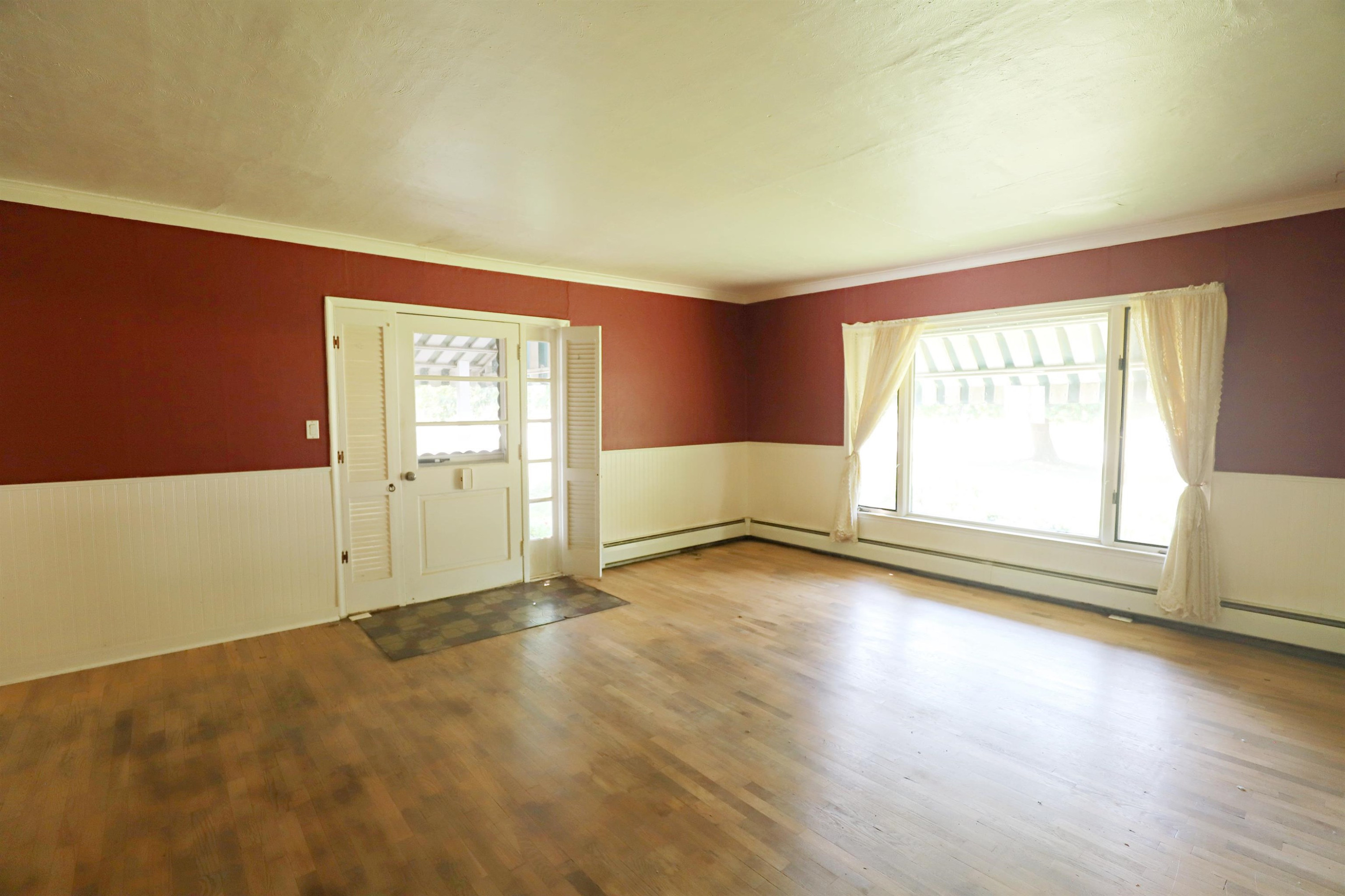 825 E River Road, Flushing, MI 48433 — Photo 8