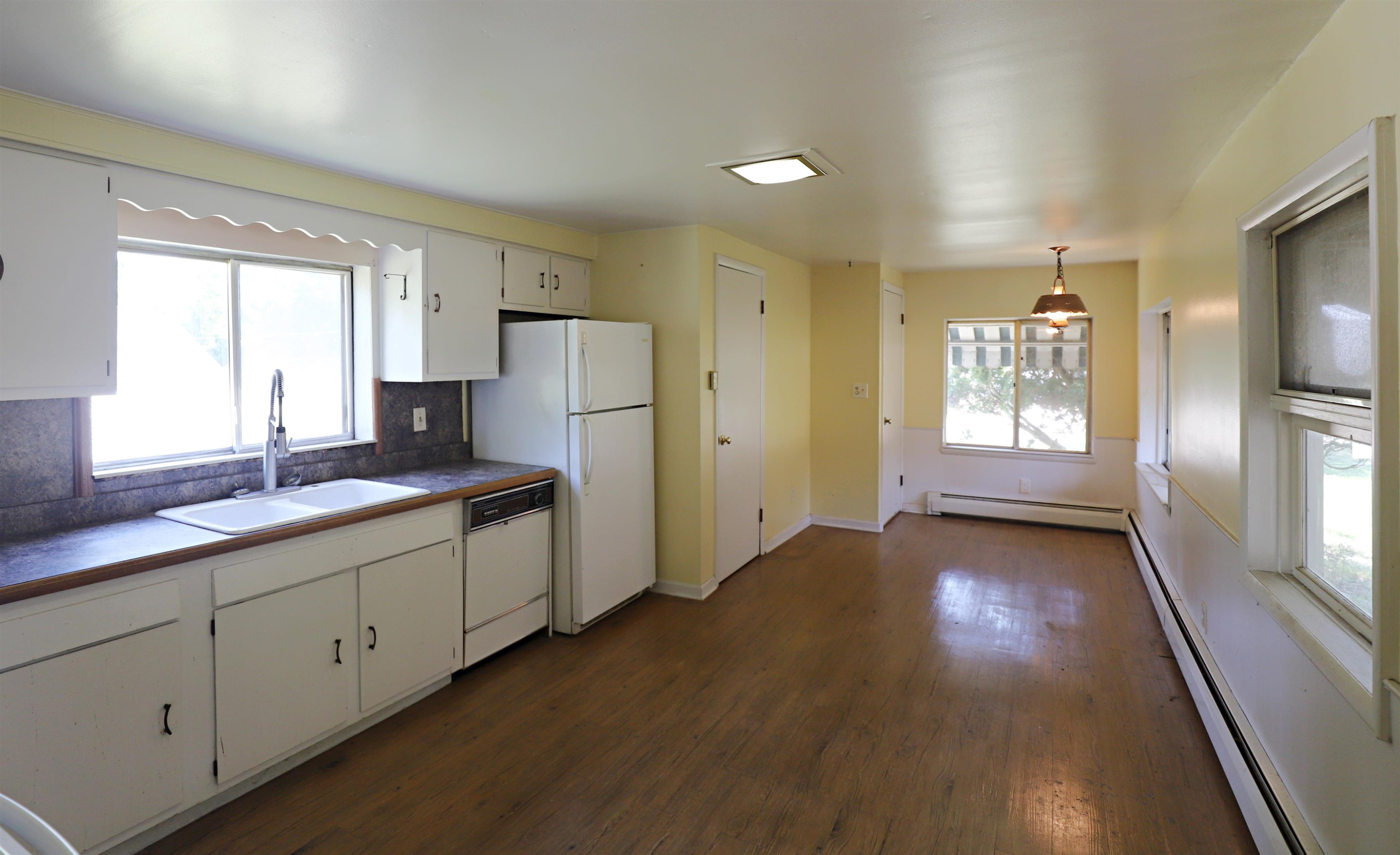 825 E River Road, Flushing, MI 48433 — Photo 9