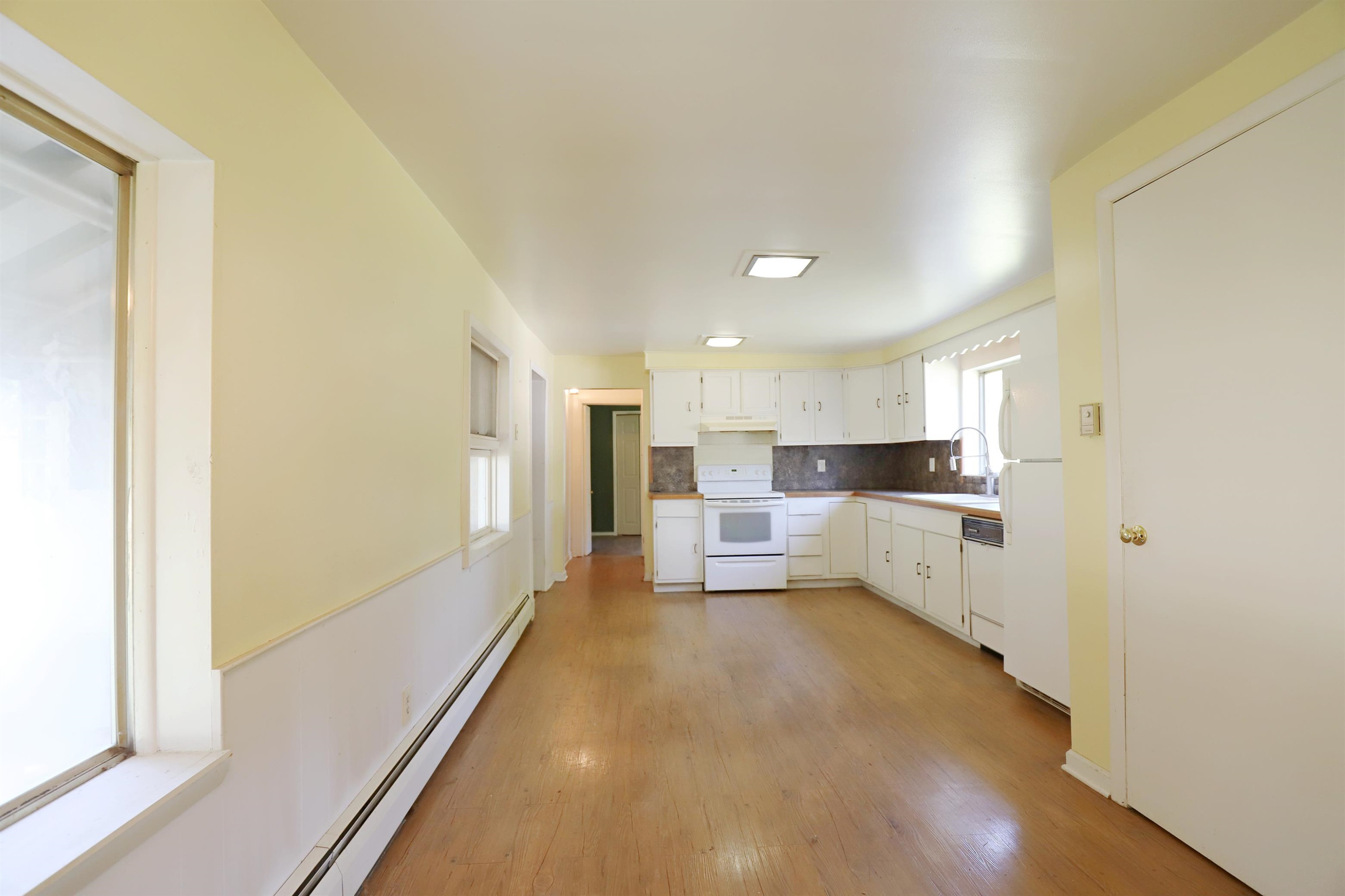 825 E River Road, Flushing, MI 48433 — Photo 11