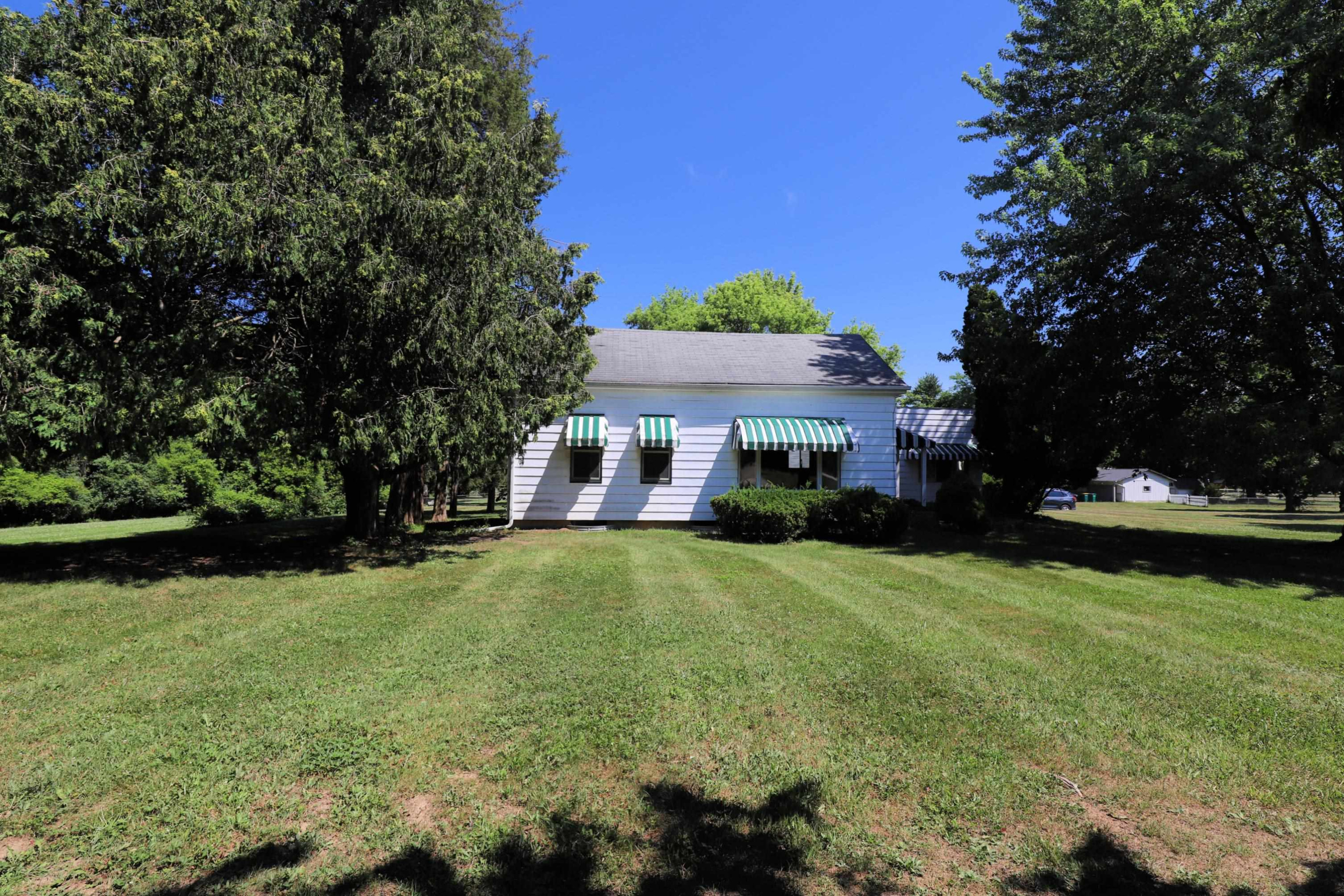 825 E River Road, Flushing, MI 48433 — Photo 26