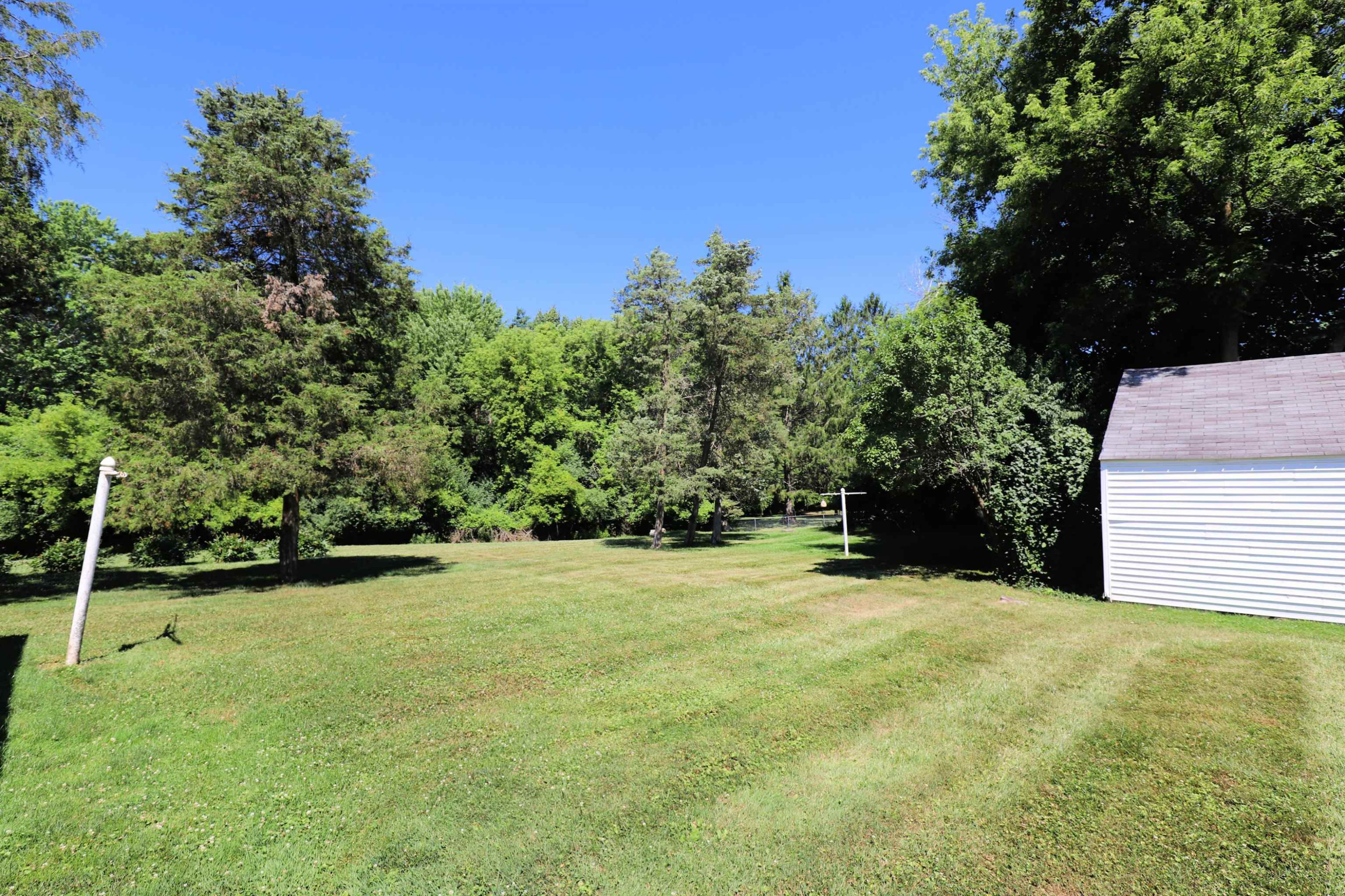 825 E River Road, Flushing, MI 48433 — Photo 30