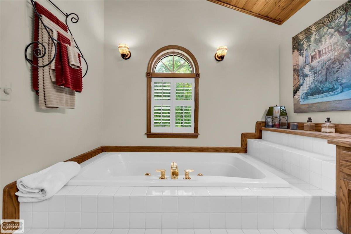 3171 Abbottsford Road, MI 48049 — Photo 25