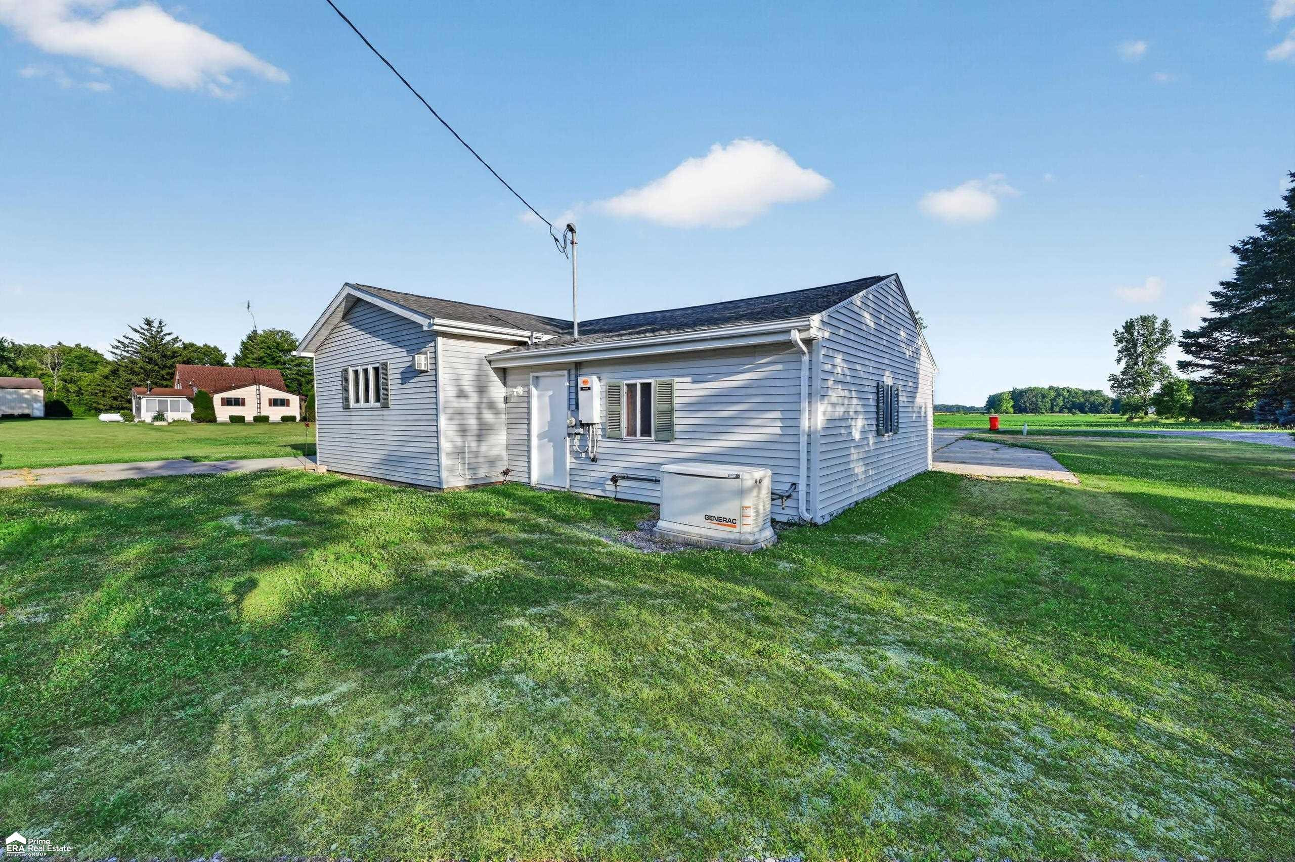 5293 E Cole Road, Bancroft, MI 48414 — Photo 41