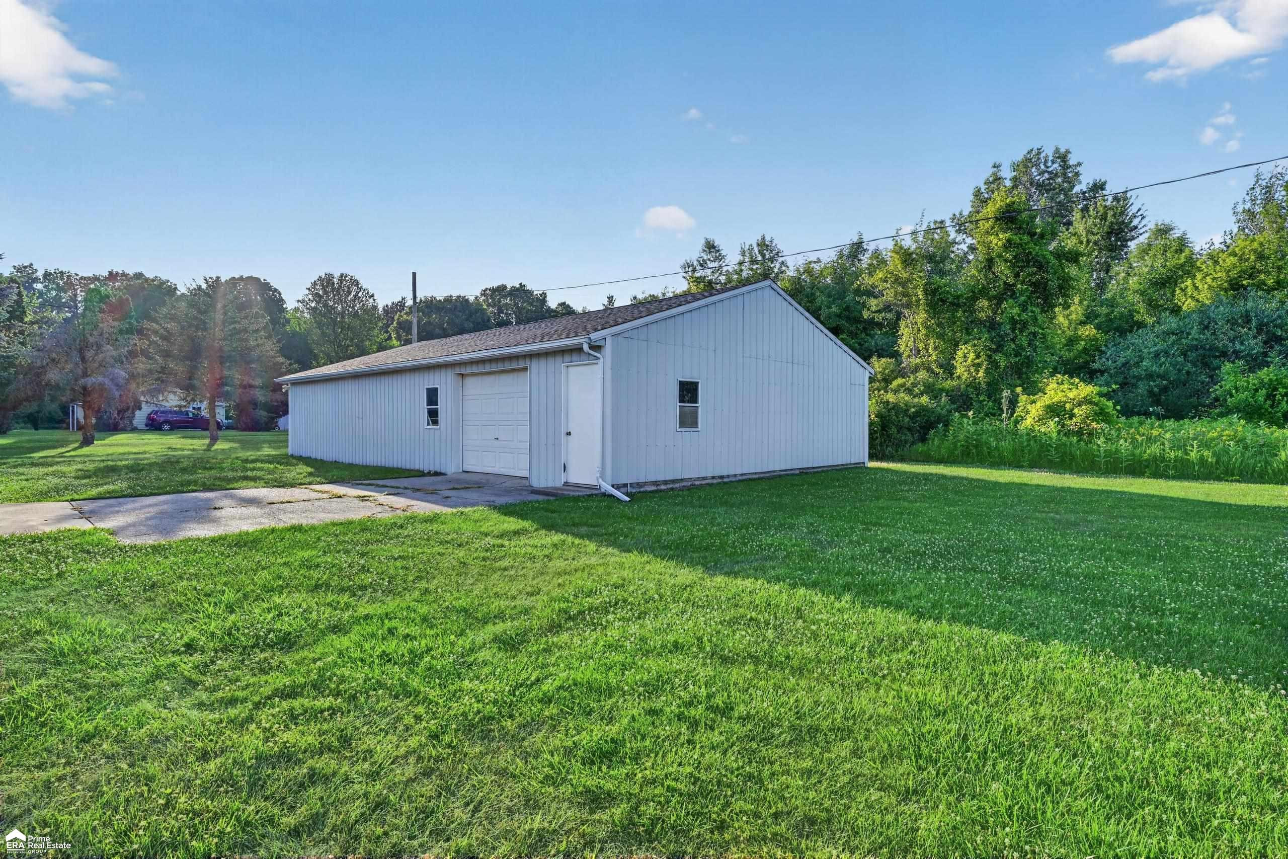 5293 E Cole Road, Bancroft, MI 48414 — Photo 48