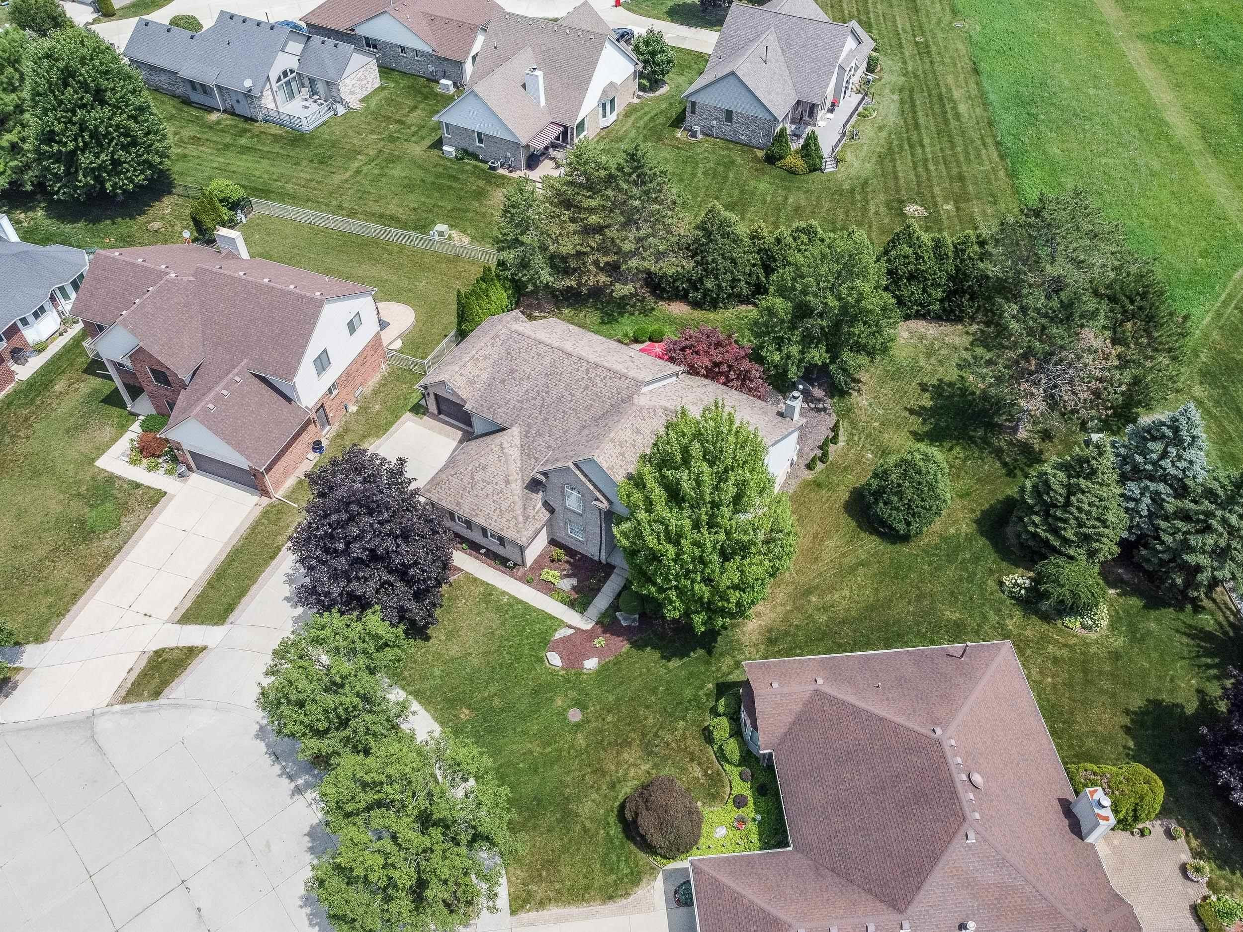 19573 Tanglewood Circle, Clinton Twp, MI 48038 — Photo 4