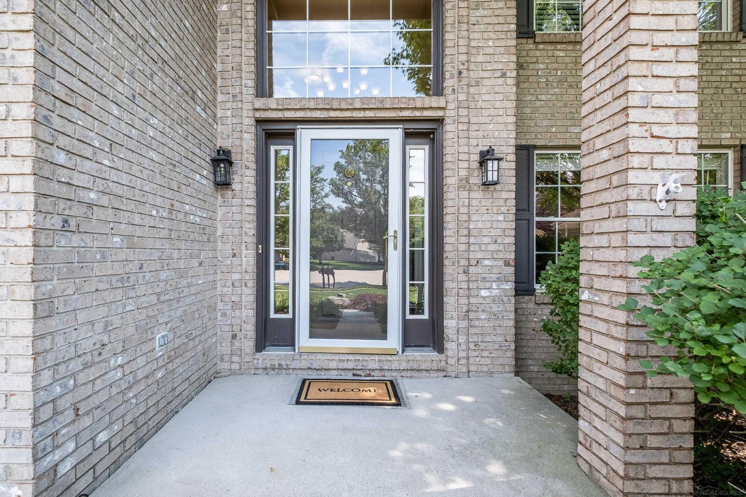 19573 Tanglewood Circle, Clinton Twp, MI 48038 — Photo 10
