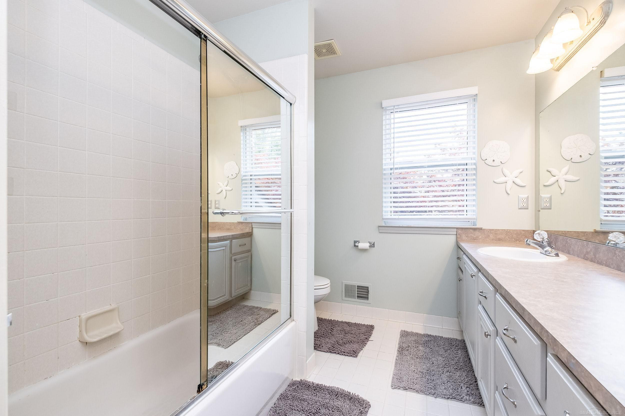 19573 Tanglewood Circle, Clinton Twp, MI 48038 — Photo 43