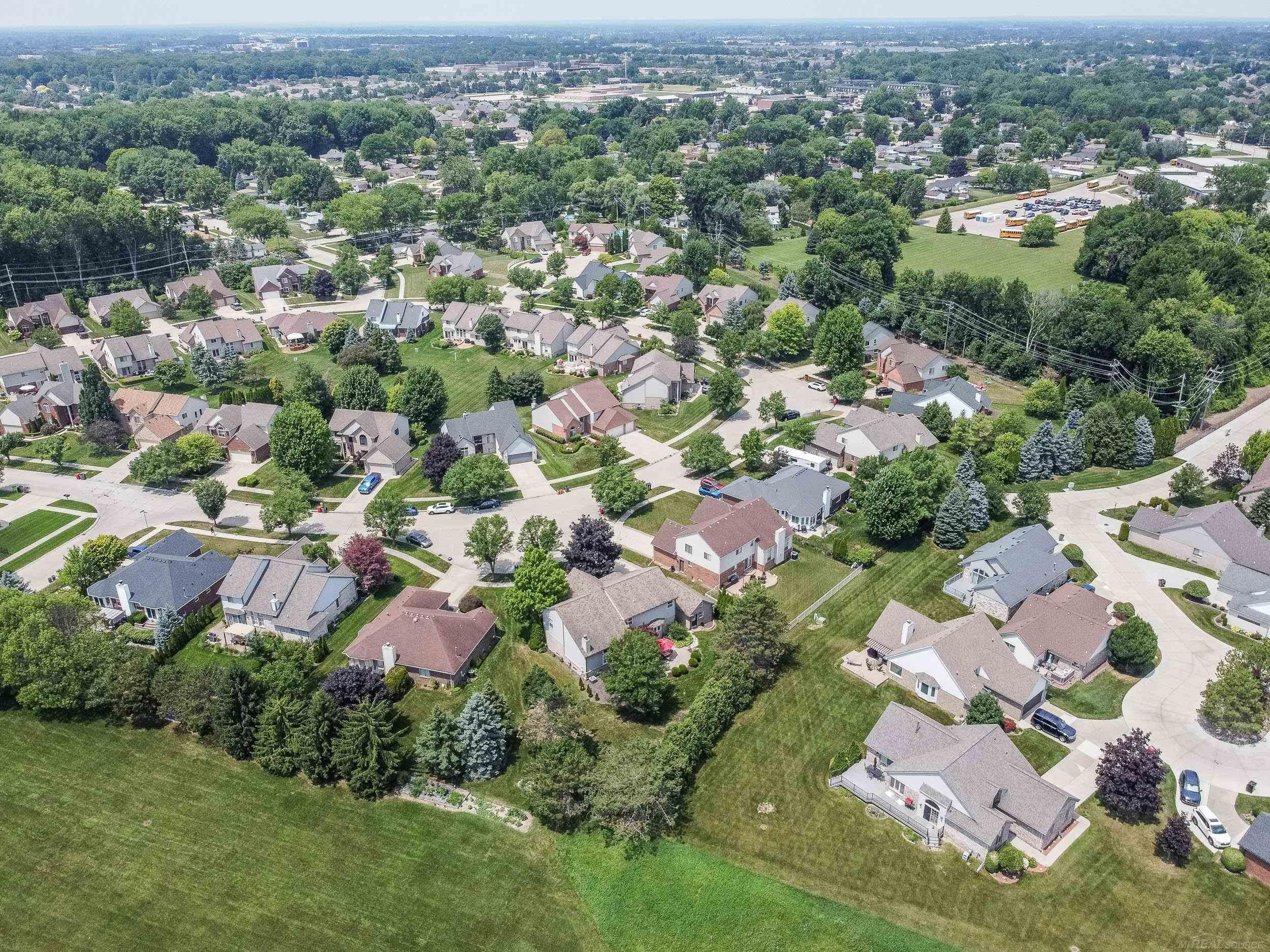 19573 Tanglewood Circle, Clinton Twp, MI 48038 — Photo 71