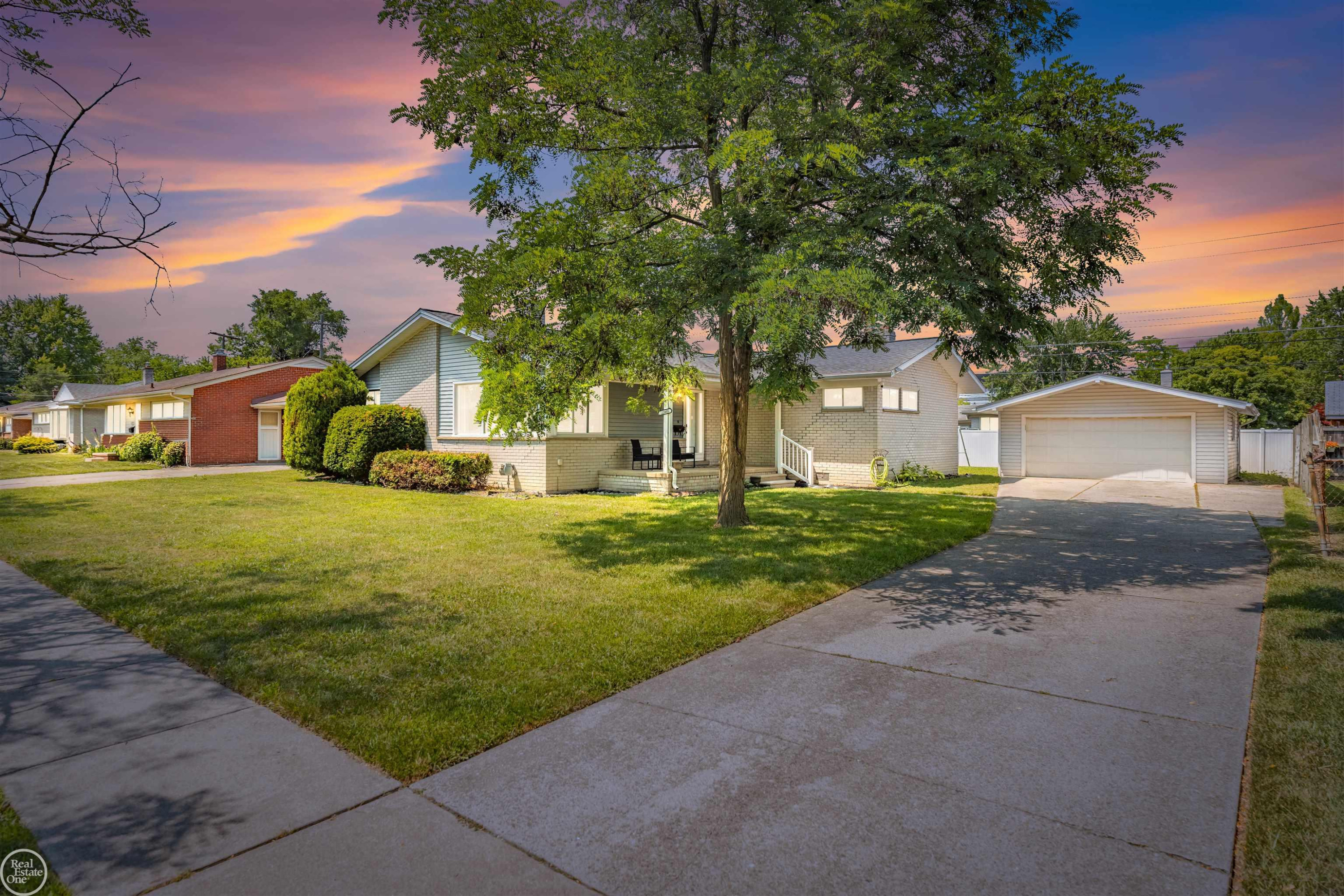 22405 E Schafer Street, Clinton Twp, MI 48035