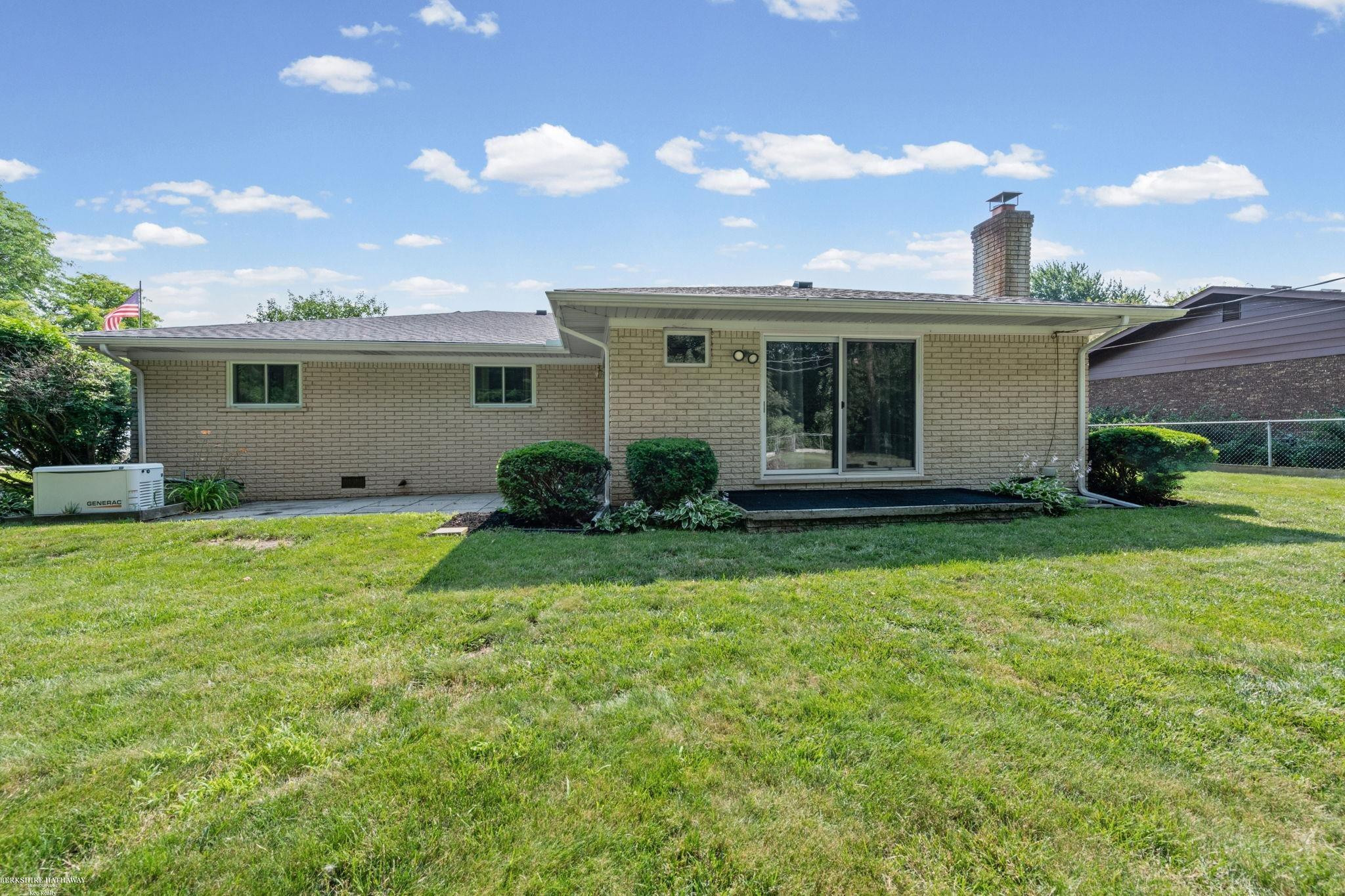 50731 W Shamrock Street, New Baltimore, MI 48047 — Photo 24