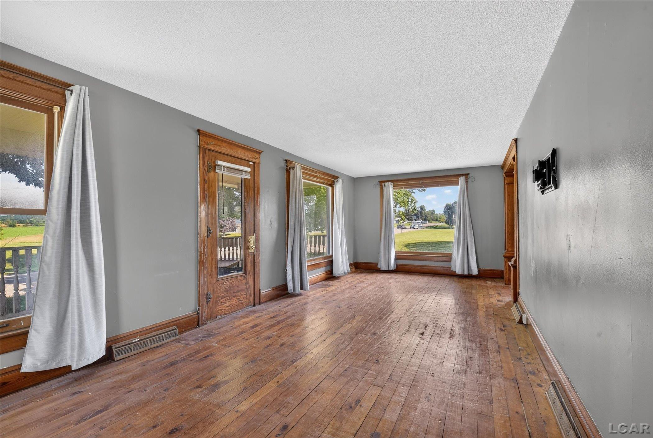 601 S Meridian Road, Hudson, MI 49247 — Photo 8