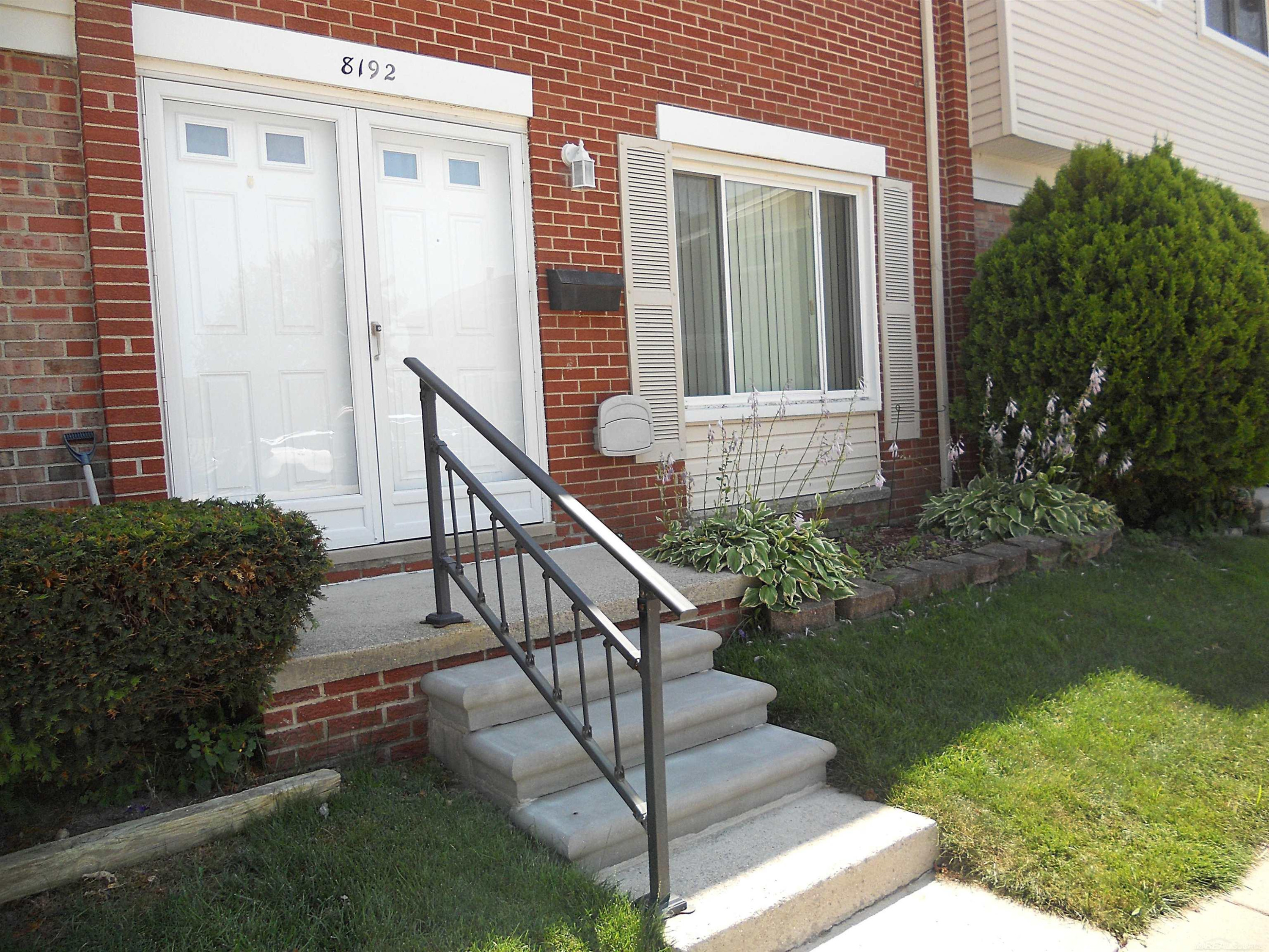 8192 Farnum Avenue, Warren, MI 48093 — Photo 3