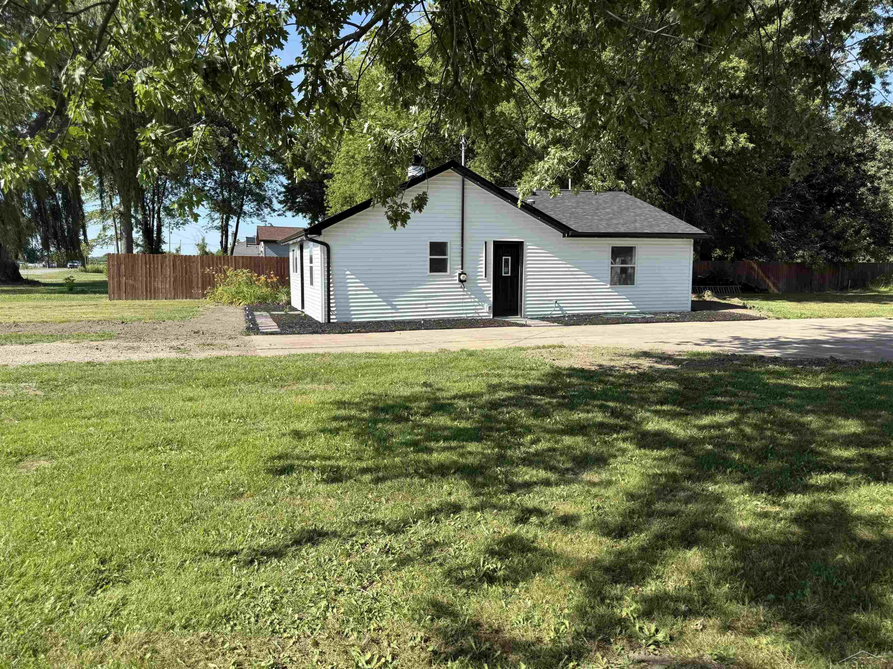 9095 East Road, Burt, MI 48417 — Photo 5