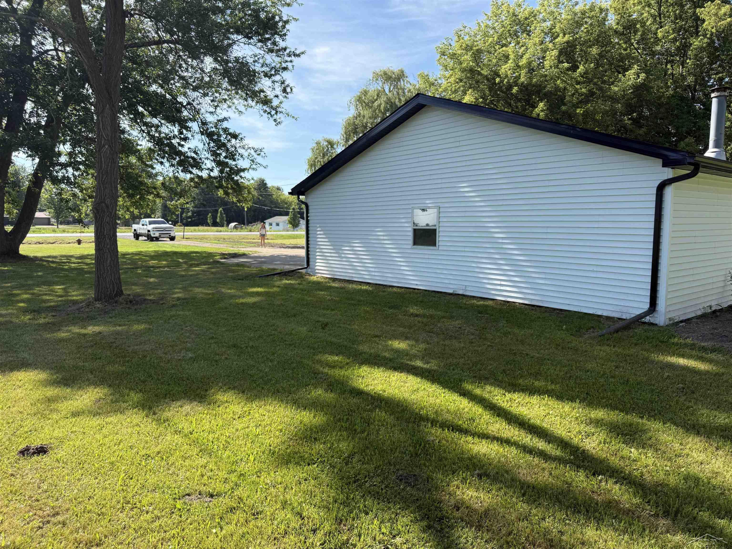 9095 East Road, Burt, MI 48417 — Photo 7