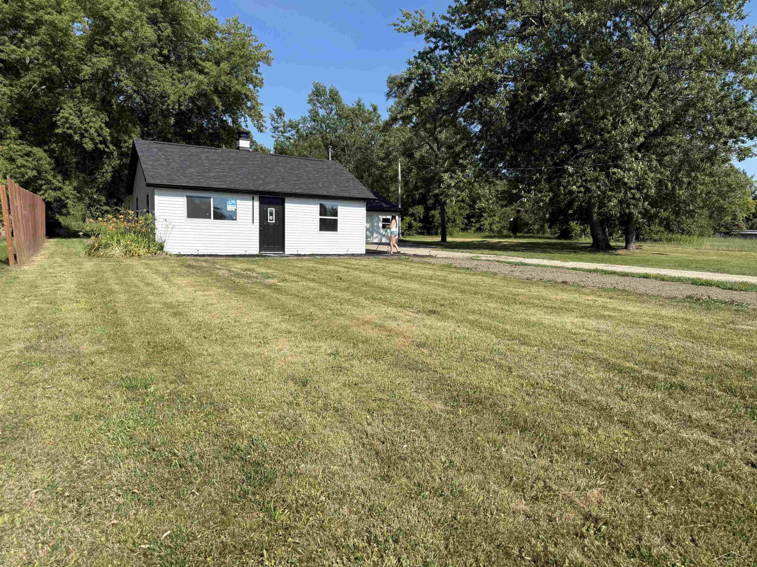 9095 East Road, Burt, MI 48417 — Photo 11