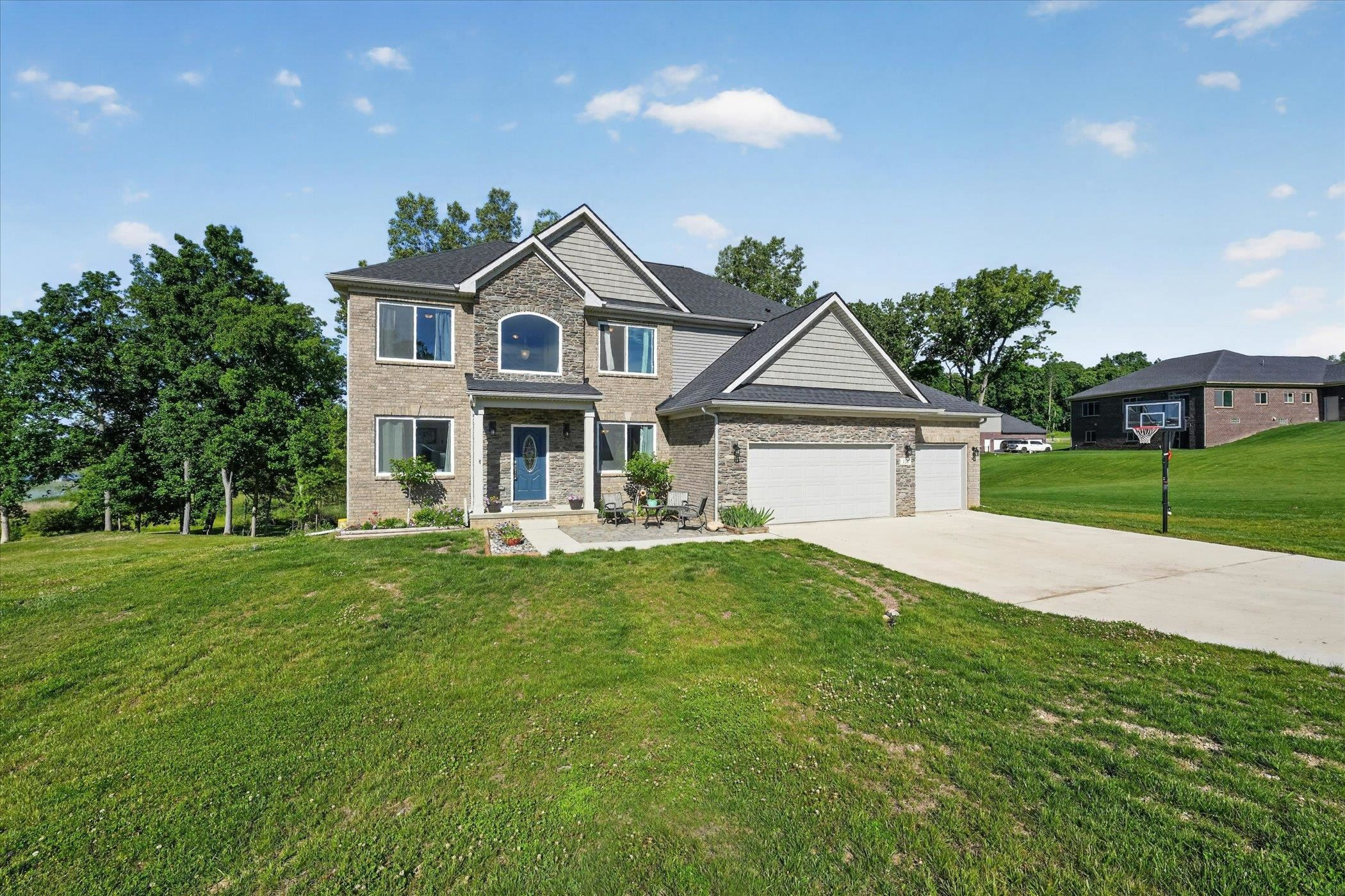 126 Parker Lane, Ortonville, MI 48462 — Photo 2
