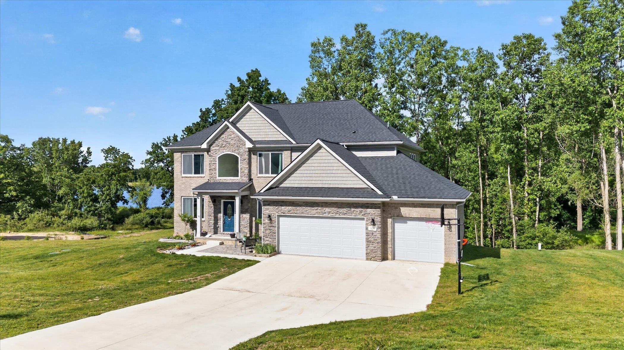 126 Parker Lane, Ortonville, MI 48462 — Photo 5