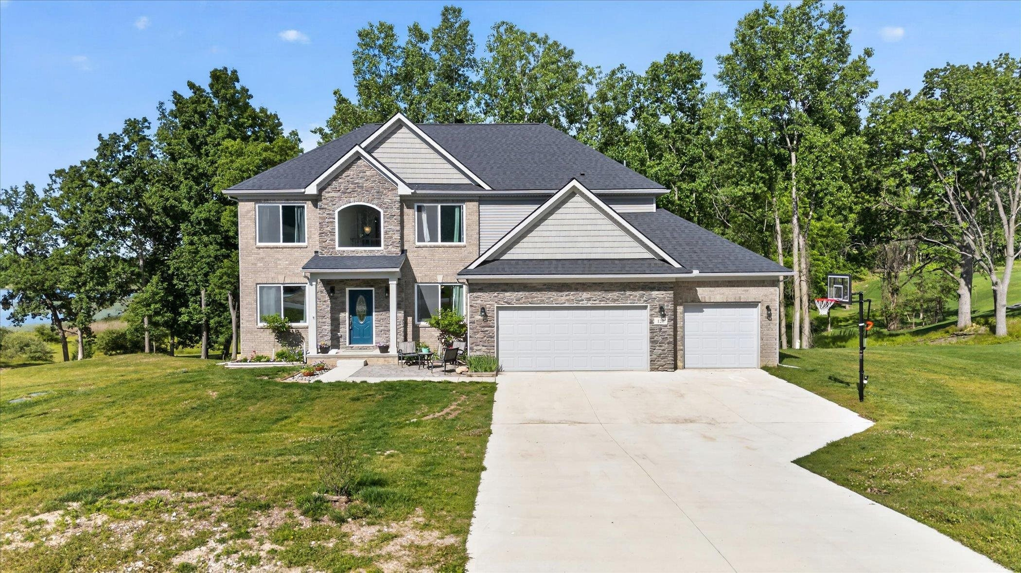 126 Parker Lane, Ortonville, MI 48462 — Photo 6
