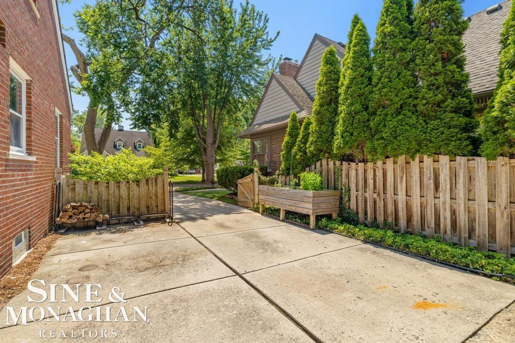 430 Touraine Road, Grosse Pointe Farms, MI 48236 — Photo 26