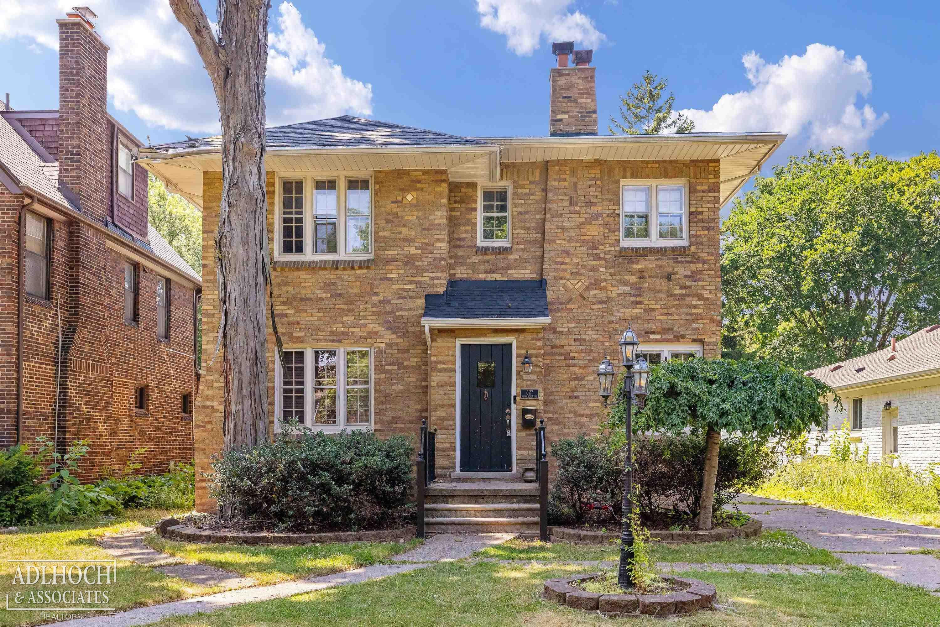 627 Washington Road, Grosse Pointe, MI 48230 — front exterior