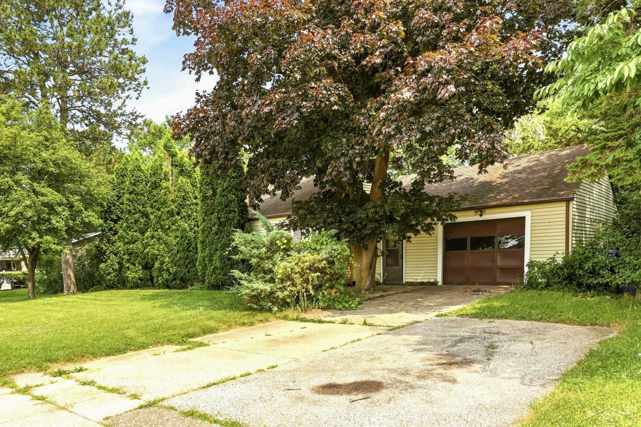 3978 N Michigan Avenue, Saginaw, MI 48604 — Photo 2