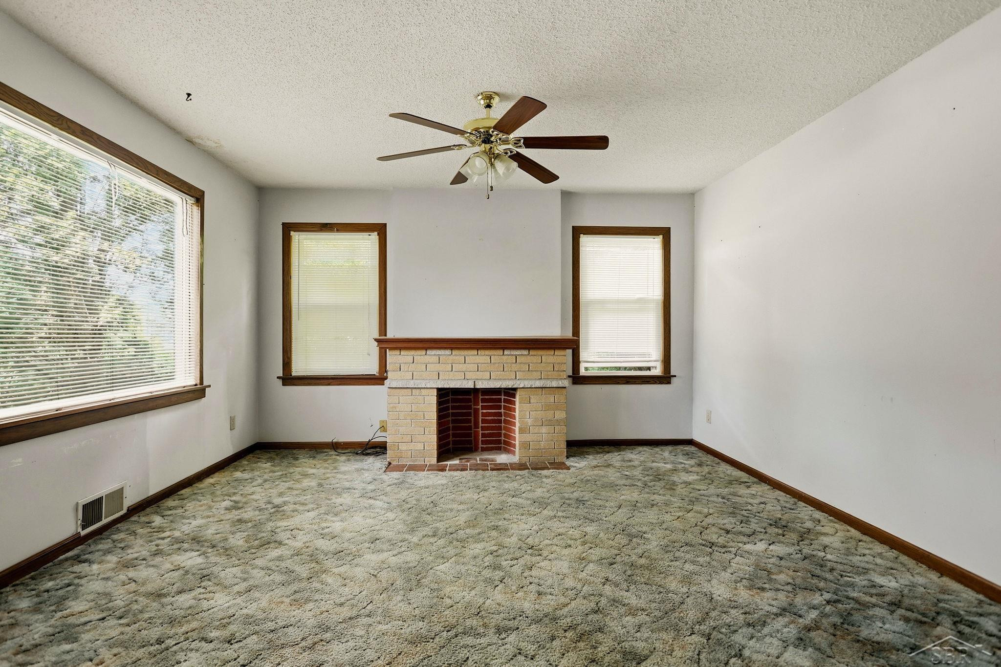 3978 N Michigan Avenue, Saginaw, MI 48604 — Photo 9
