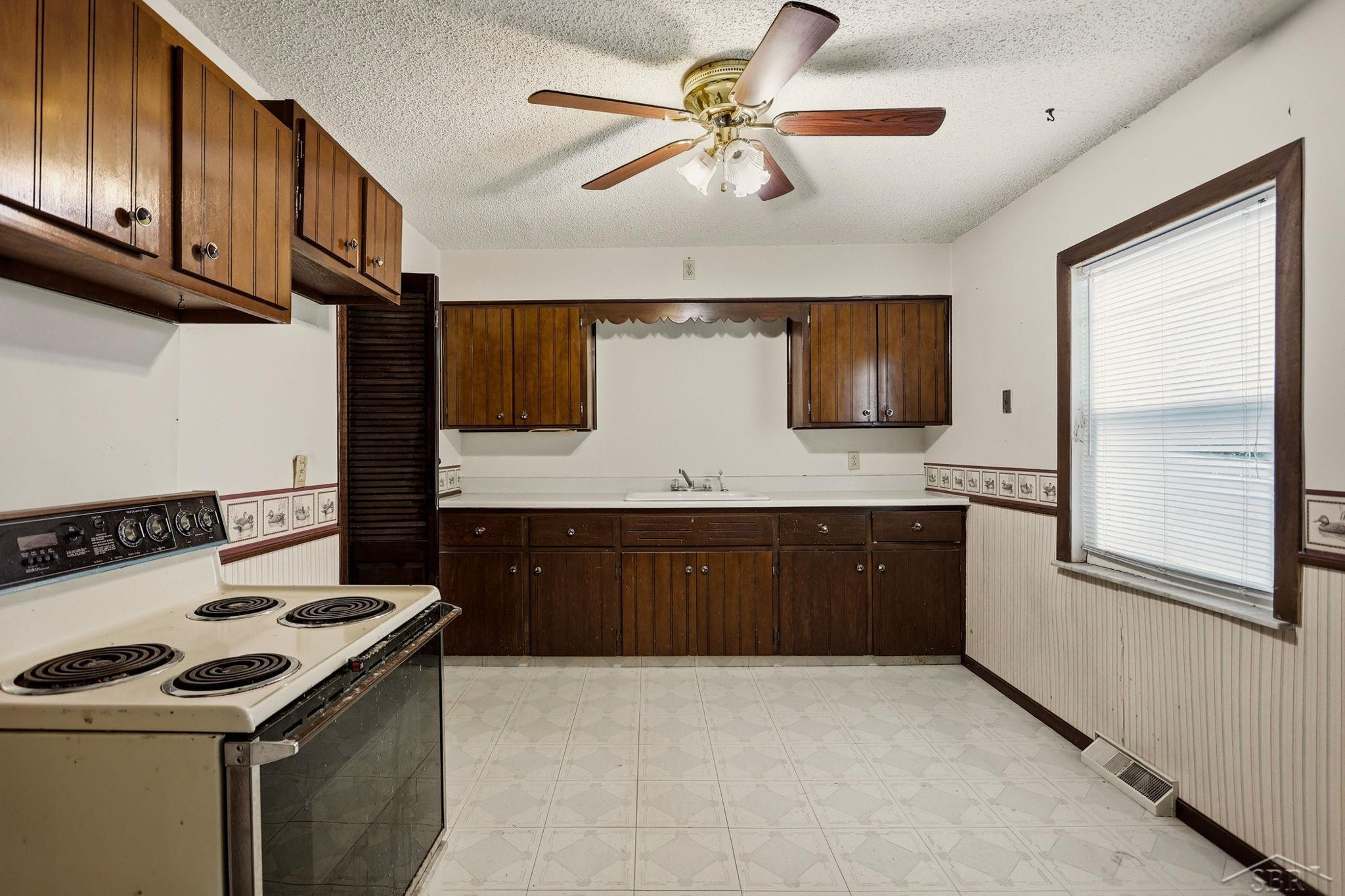 3978 N Michigan Avenue, Saginaw, MI 48604 — Photo 12