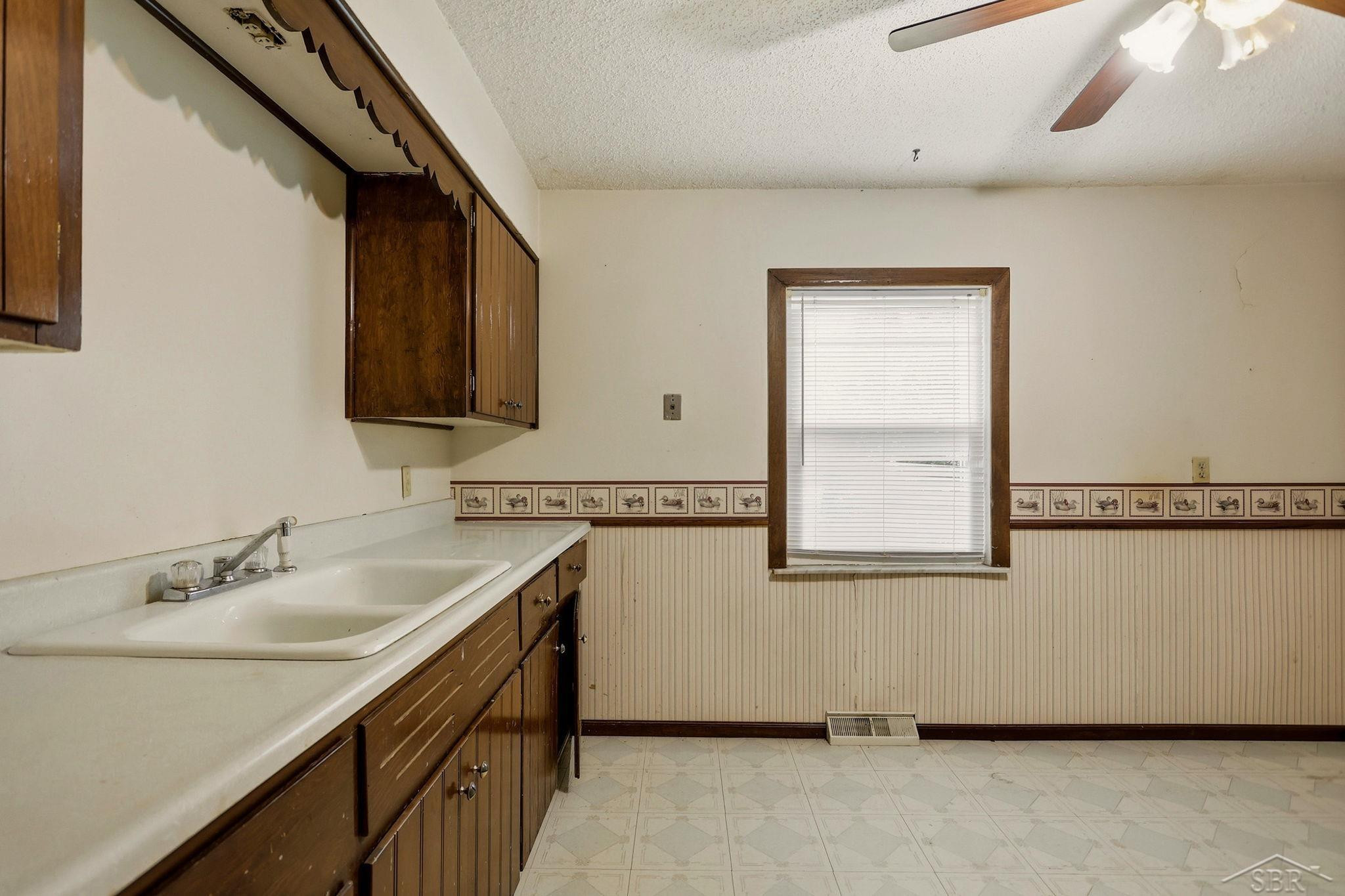 3978 N Michigan Avenue, Saginaw, MI 48604 — Photo 14