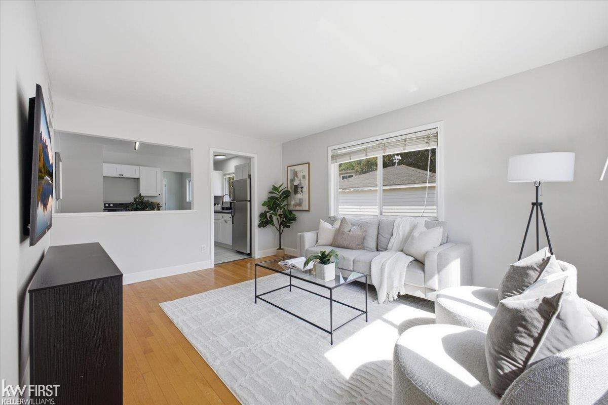 825 Wilson Avenue, MI — Photo 2