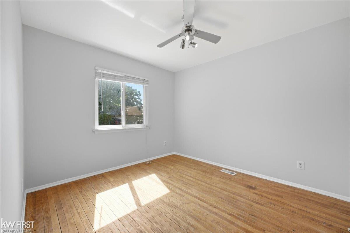 825 Wilson Avenue, MI — Photo 9