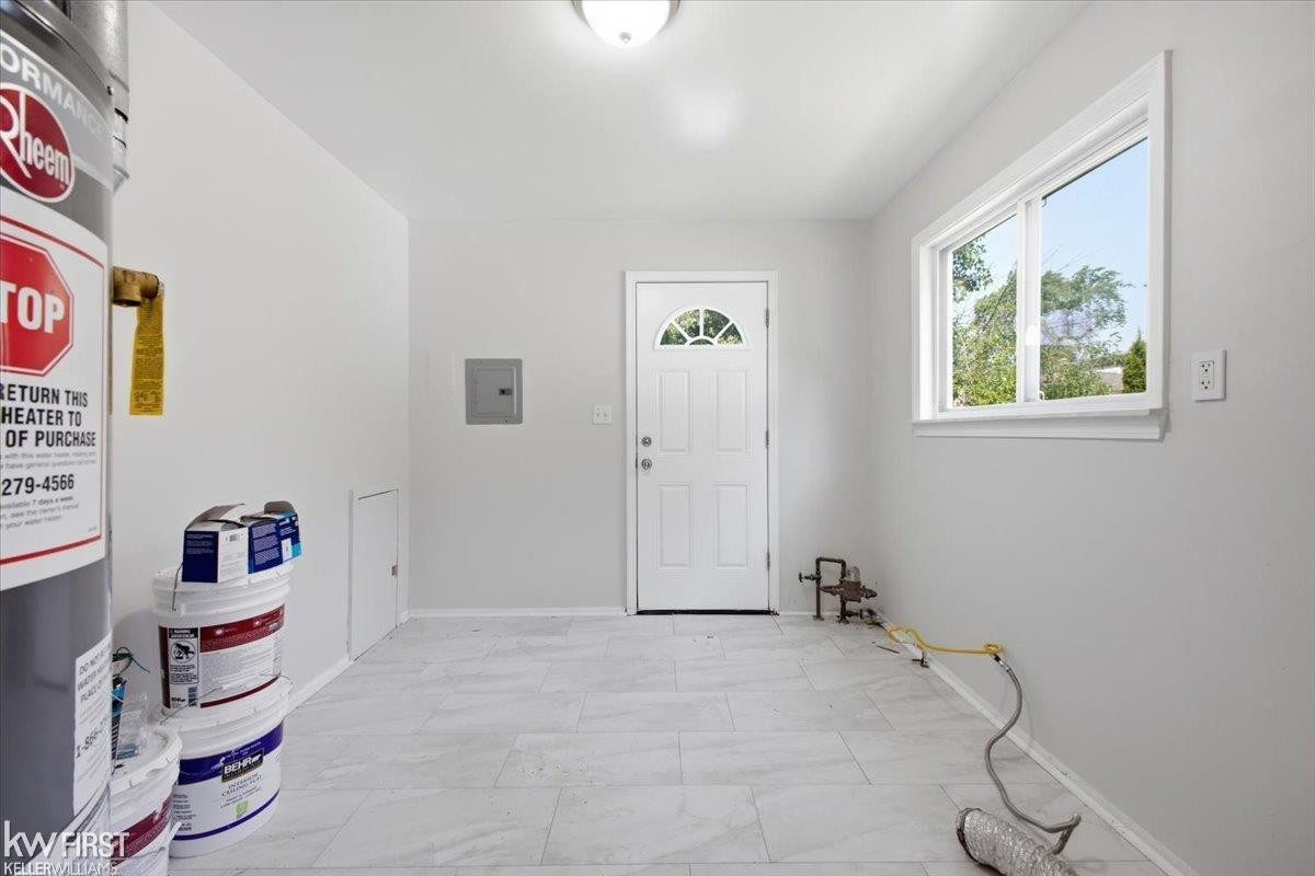 825 Wilson Avenue, MI — Photo 16