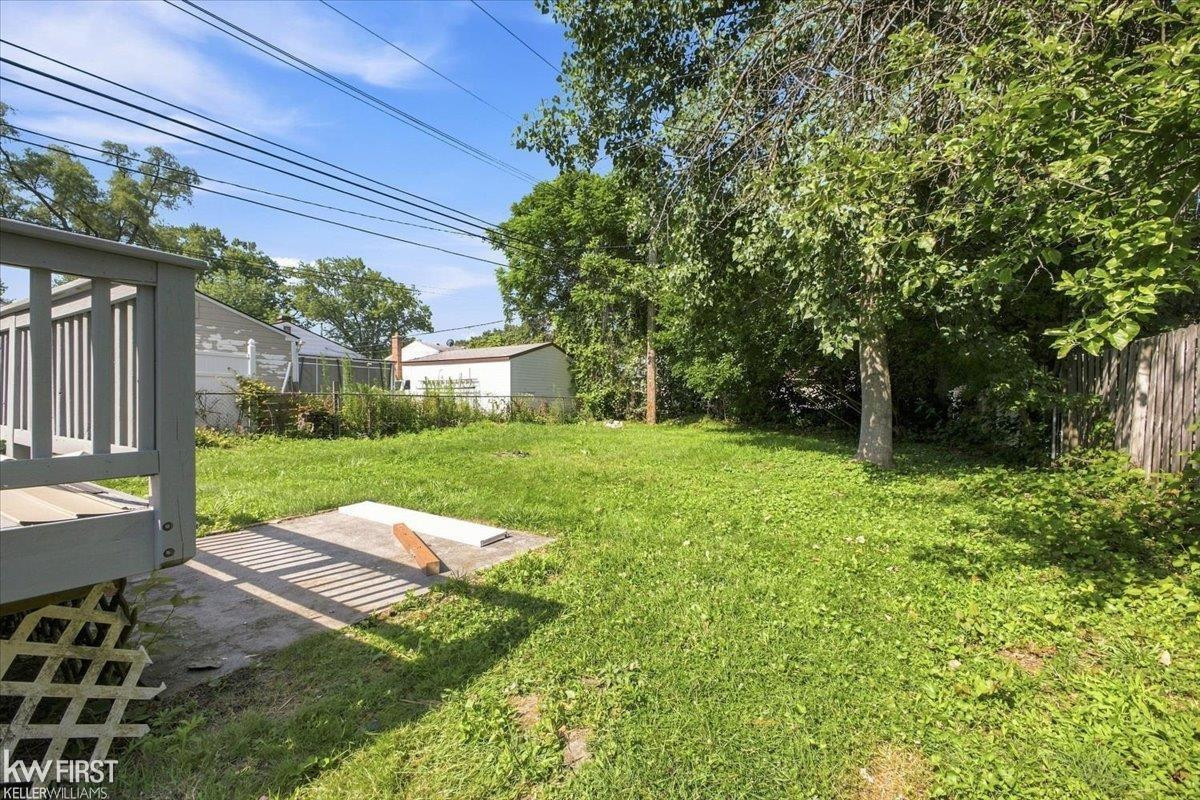 825 Wilson Avenue, MI — Photo 20