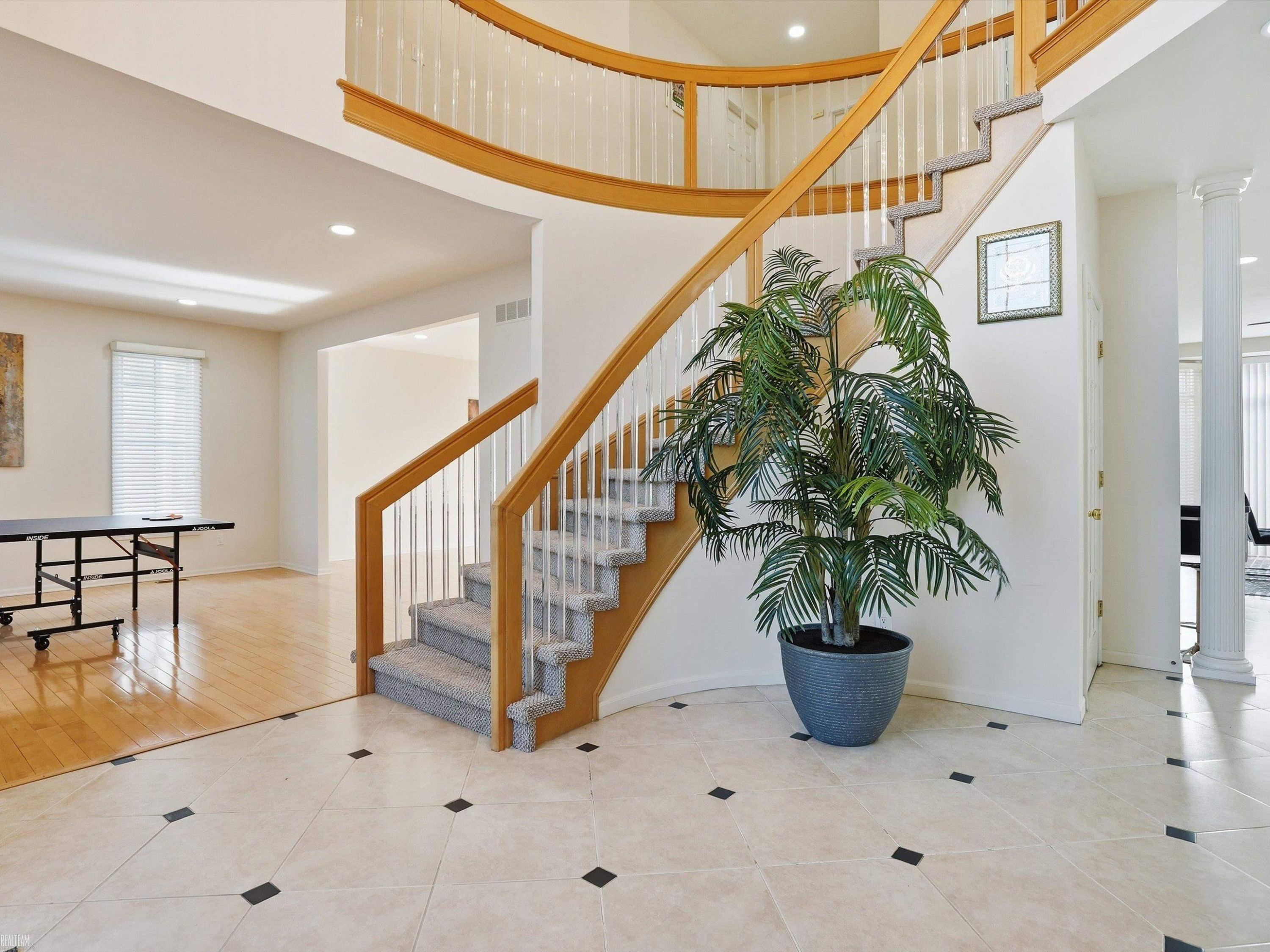 43340 Chester Drive, Sterling Heights, MI 48314 — Photo 2