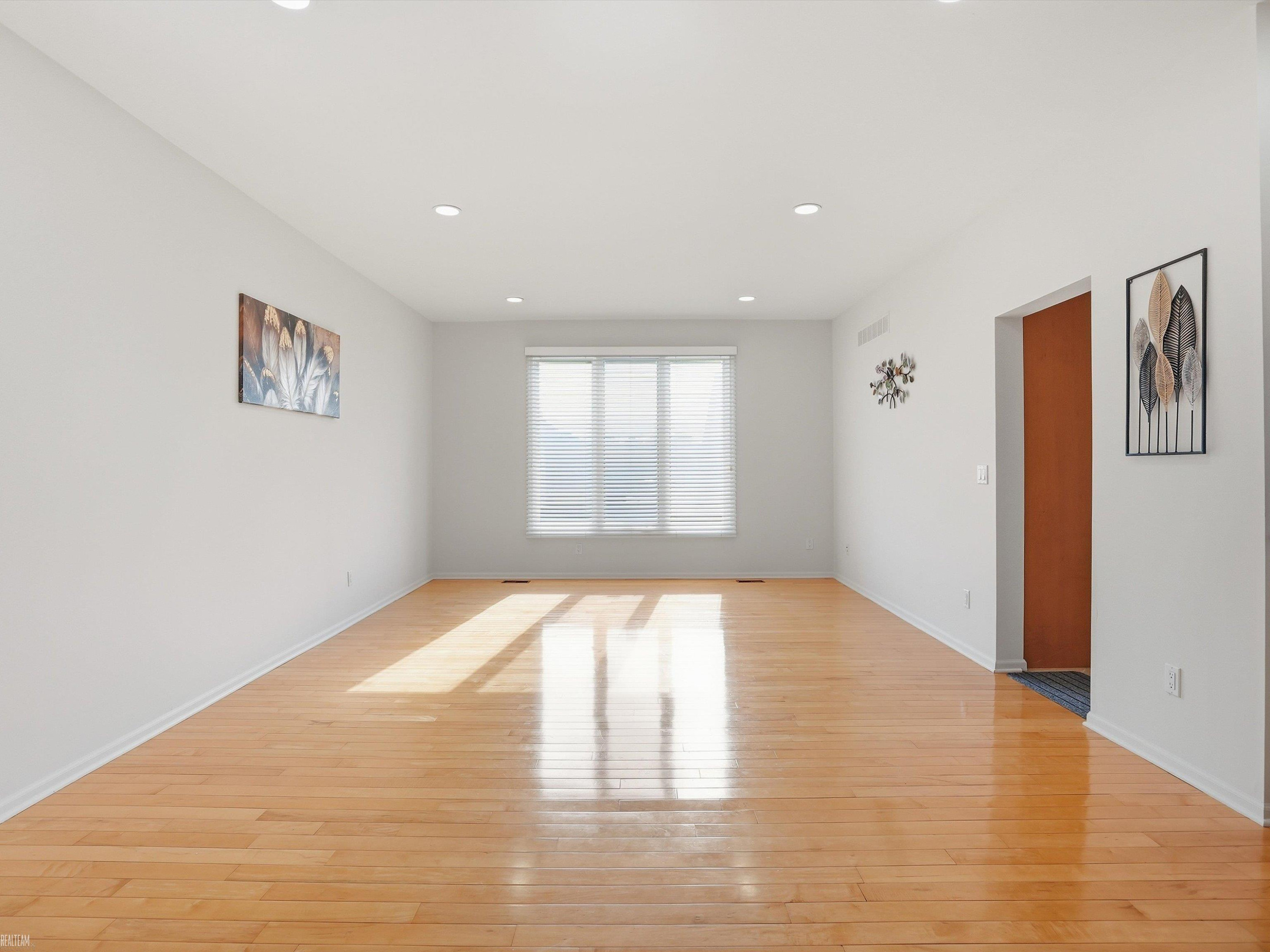 43340 Chester Drive, Sterling Heights, MI 48314 — Photo 8