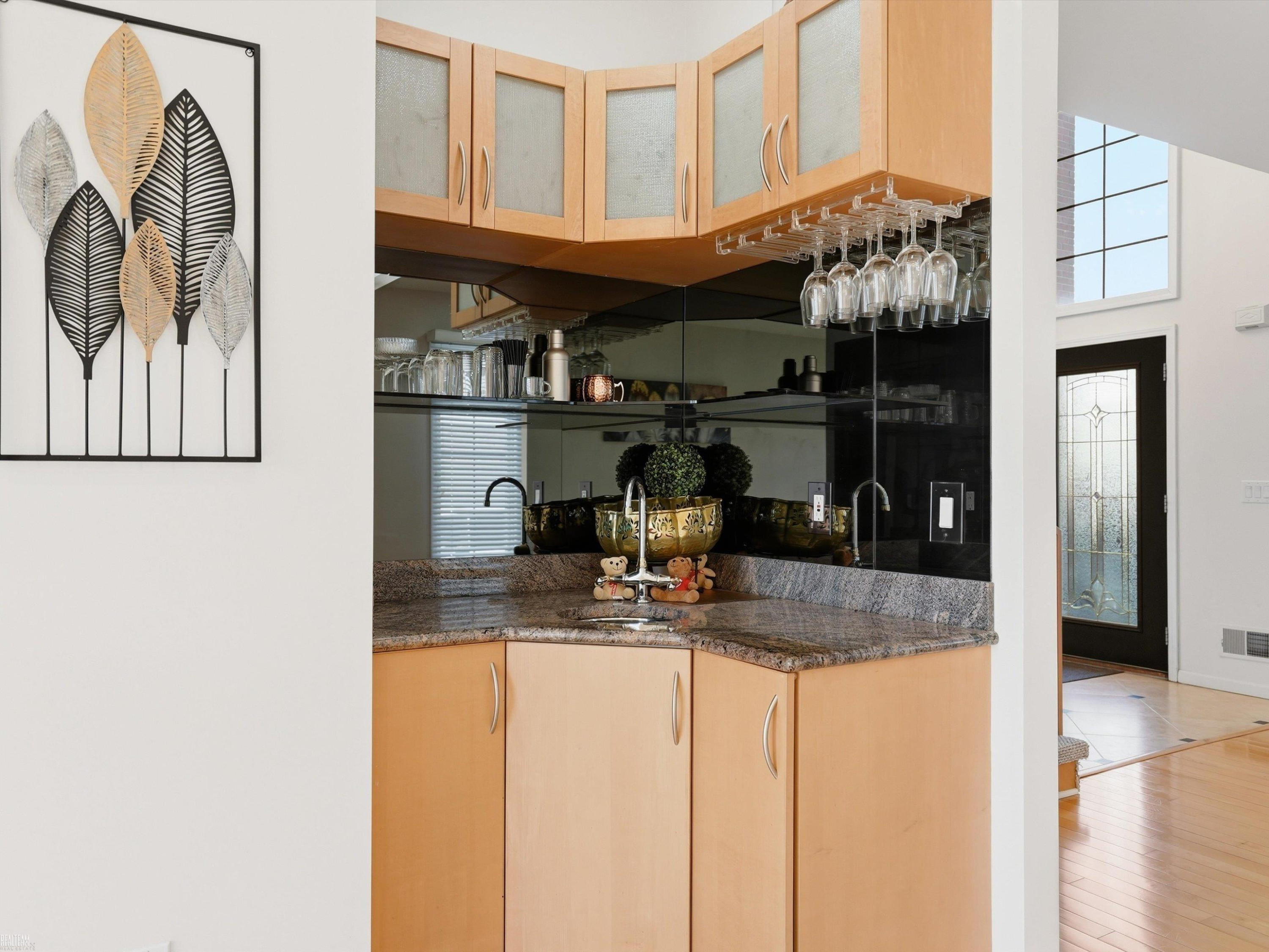 43340 Chester Drive, Sterling Heights, MI 48314 — Photo 9