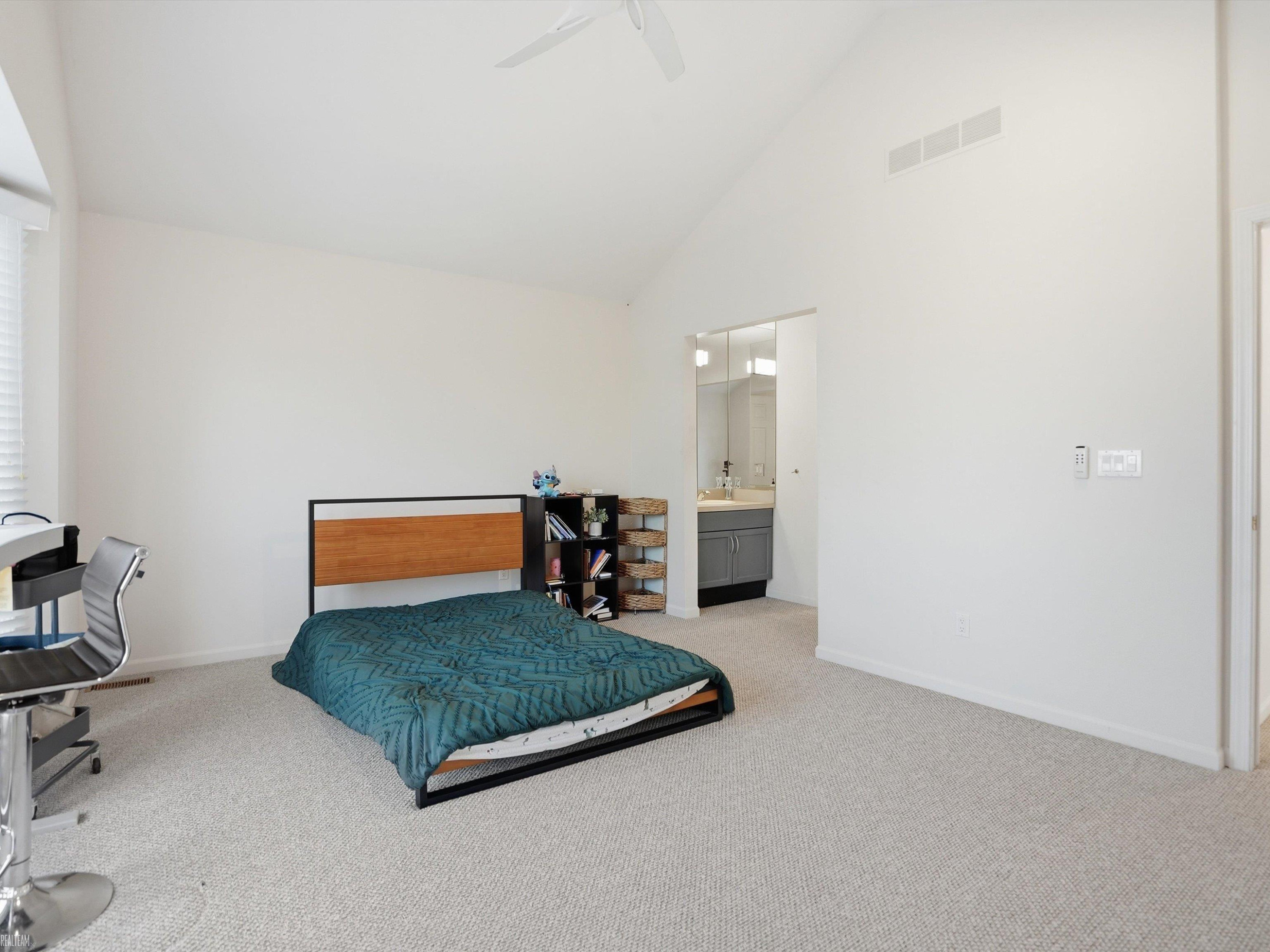 43340 Chester Drive, Sterling Heights, MI 48314 — Photo 44
