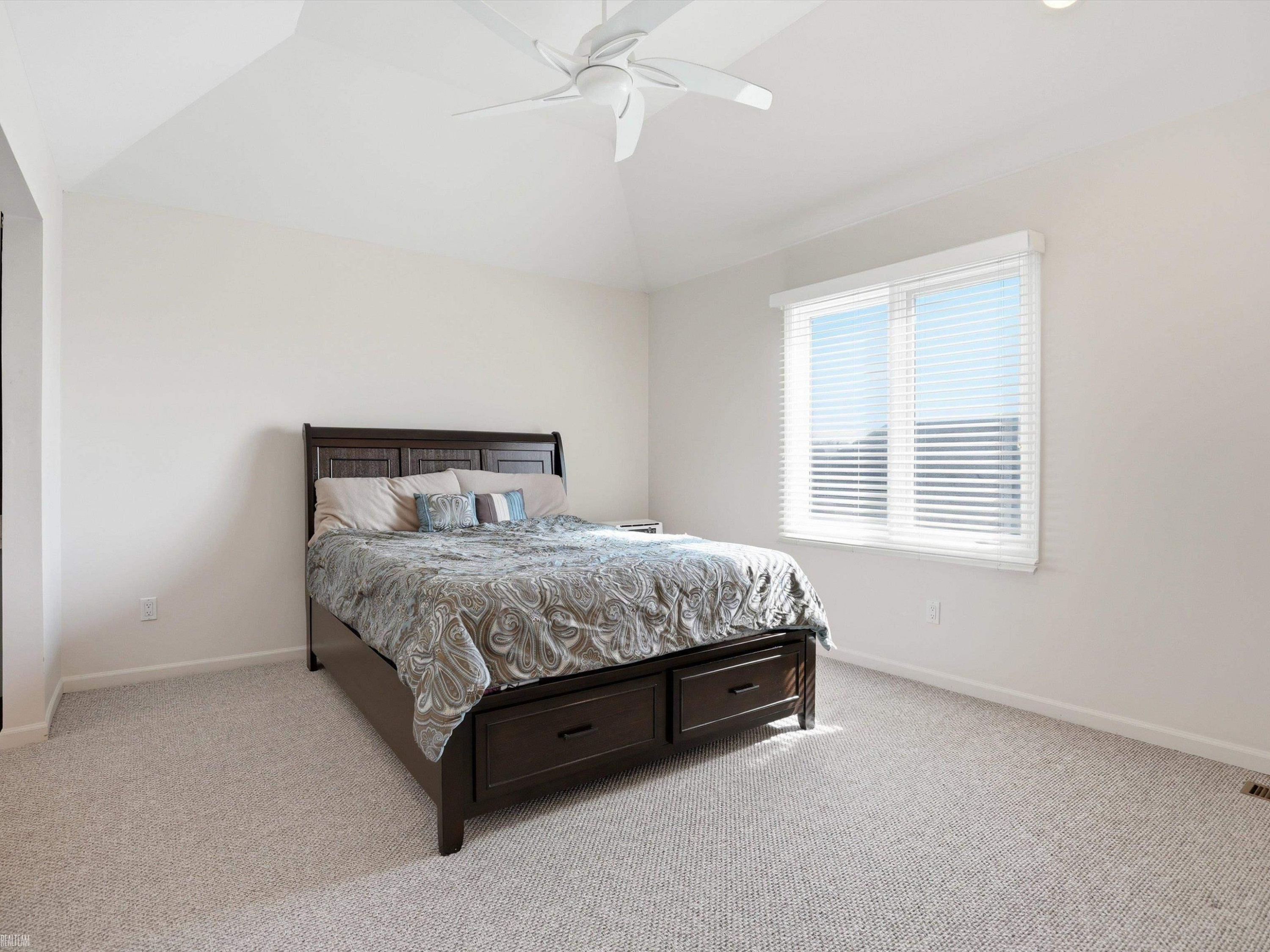 43340 Chester Drive, Sterling Heights, MI 48314 — Photo 47