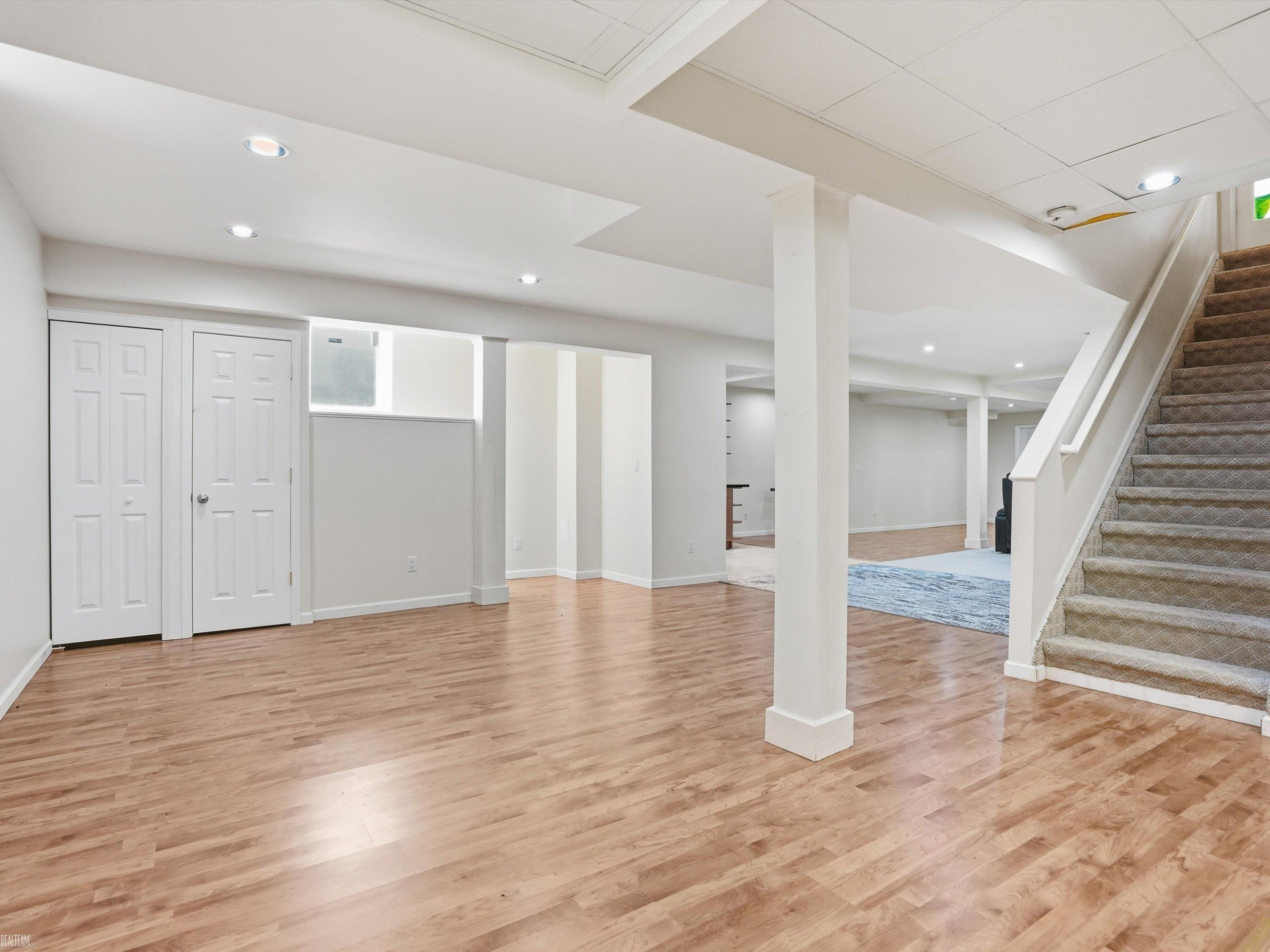 43340 Chester Drive, Sterling Heights, MI 48314 — Photo 51