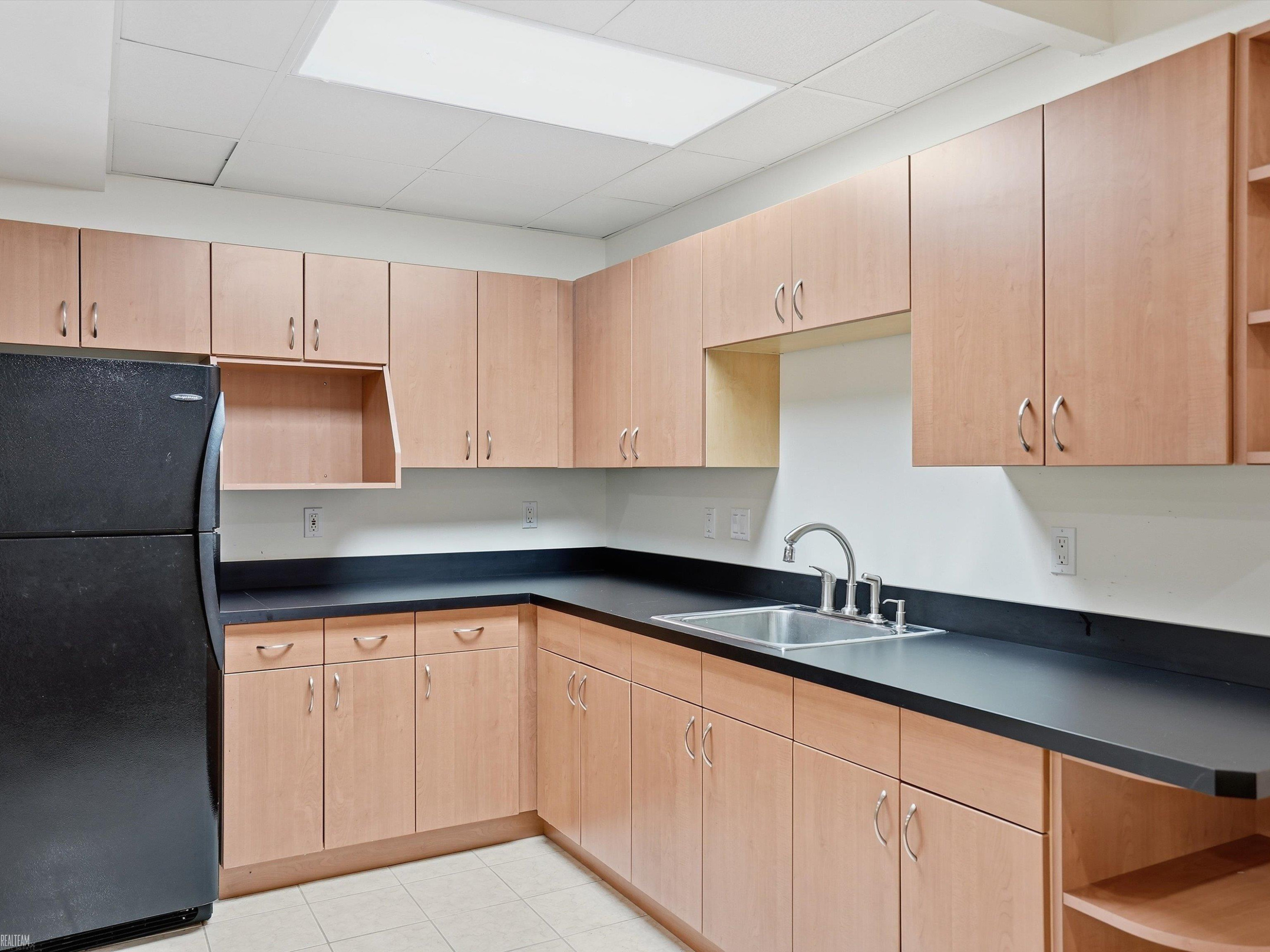 43340 Chester Drive, Sterling Heights, MI 48314 — Photo 55