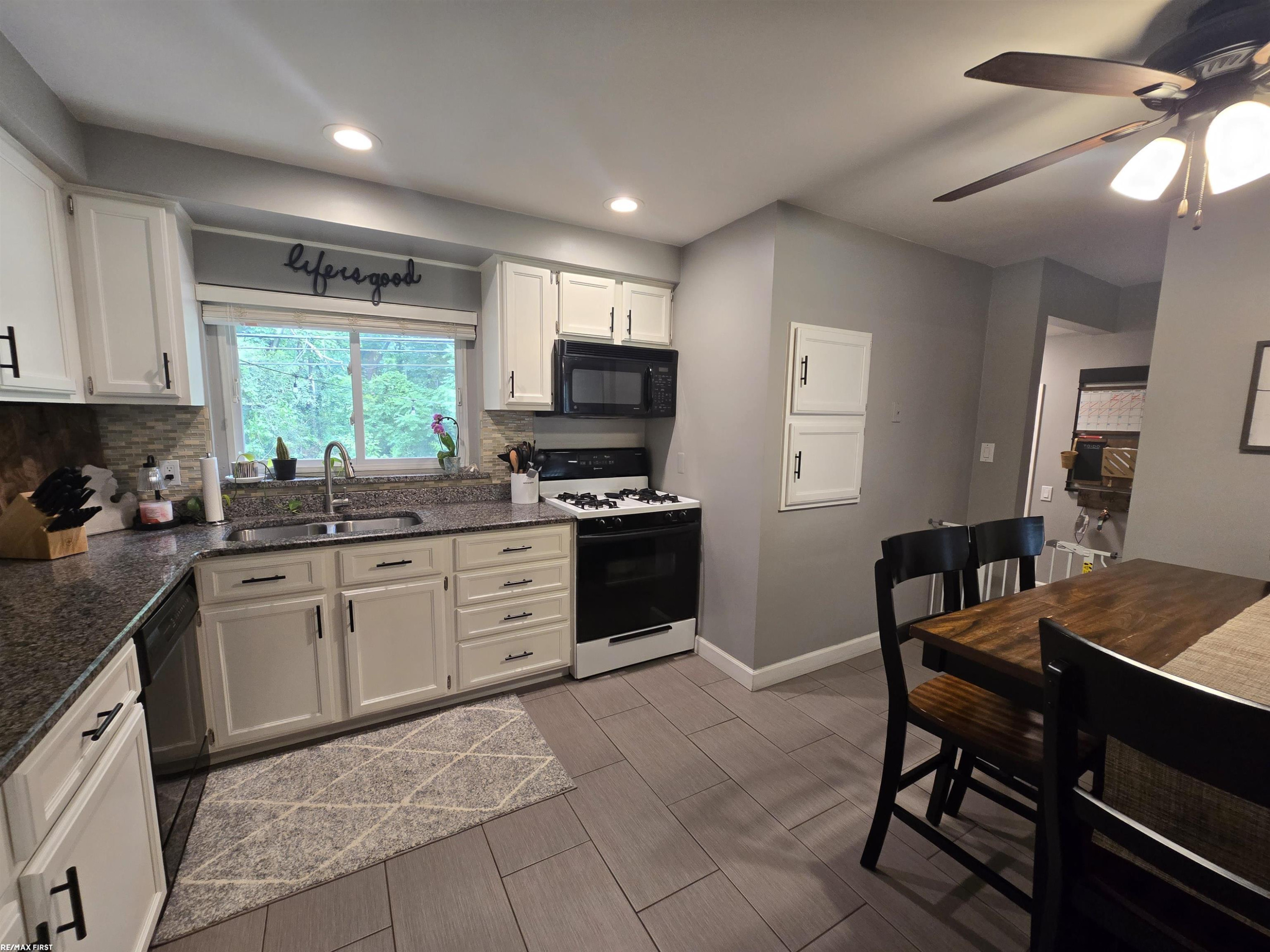 52498 Fayette Drive, Shelby Twp, MI 48316 — Photo 7