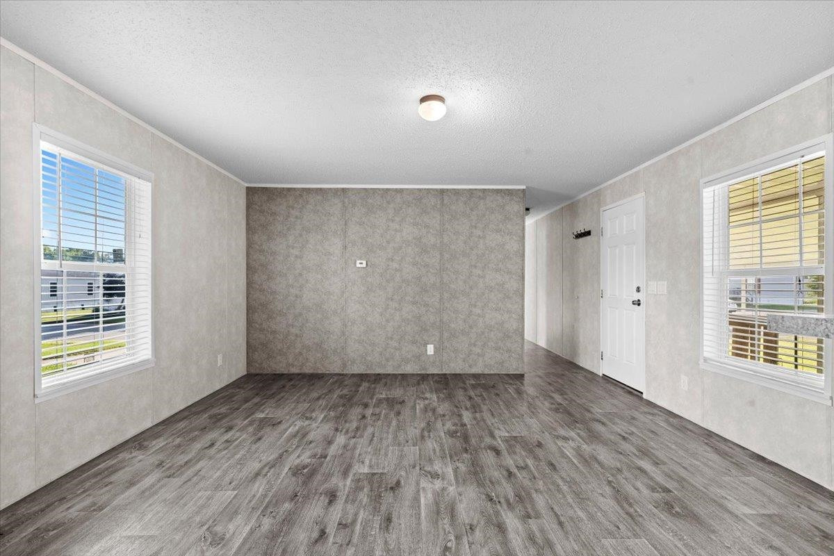 7118 W Mapleview Circle, MI 48416 — Photo 6
