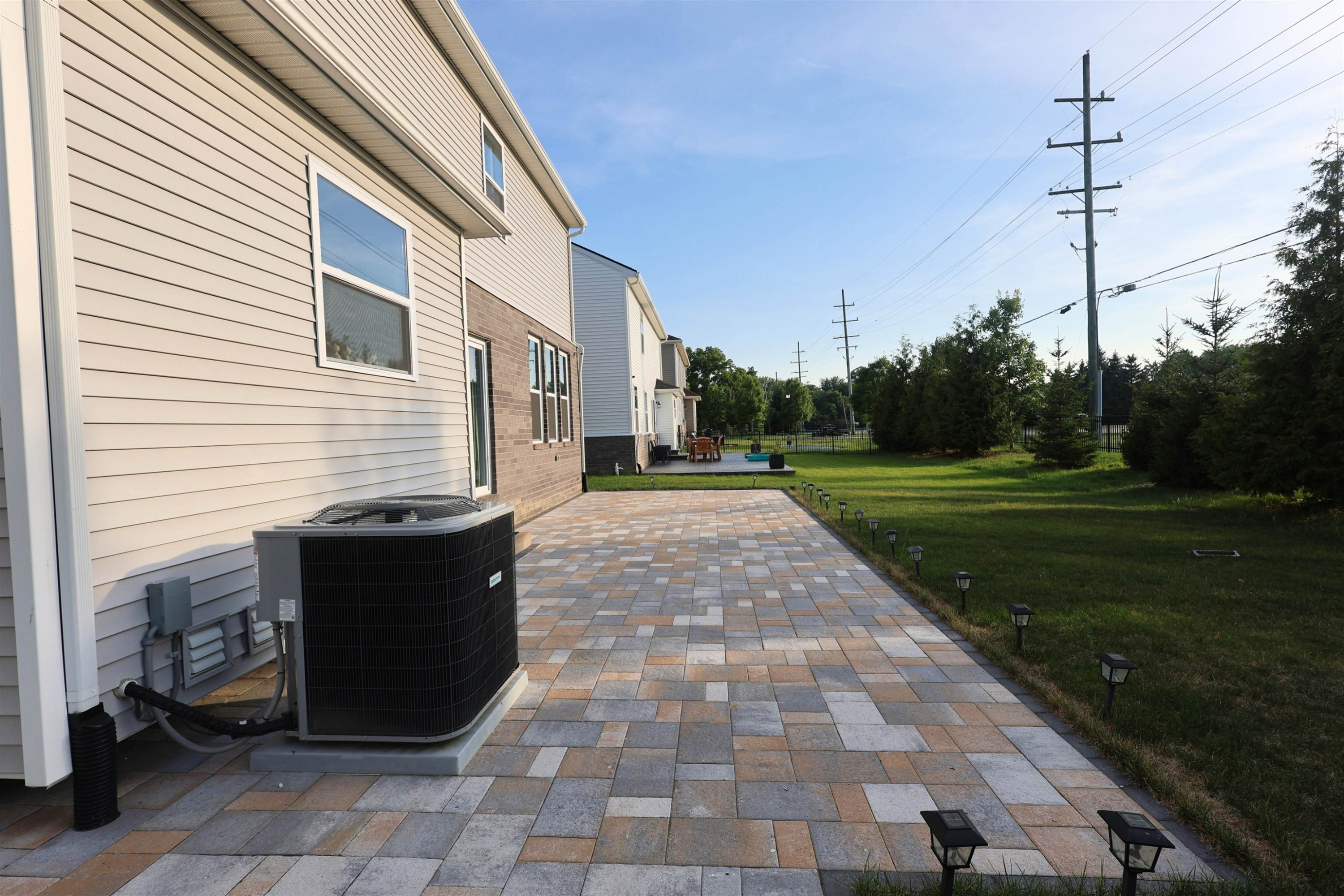 41261 Snowdon Drive, Clinton Twp, MI 48038 — Photo 13