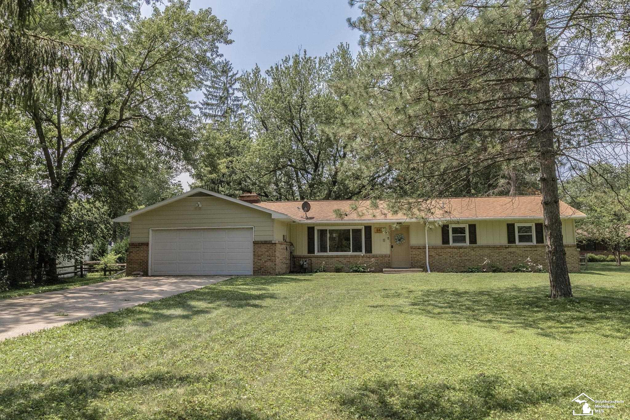 8413 Summerfield Road, Lambertville, MI 48144 — front exterior