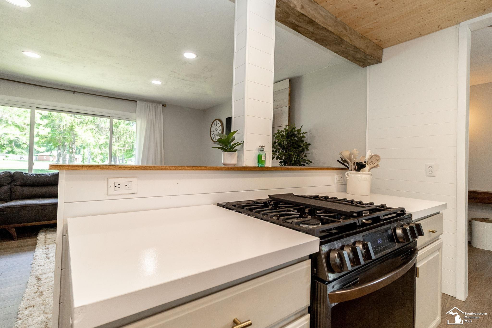 8413 Summerfield Road, Lambertville, MI 48144 — Photo 8