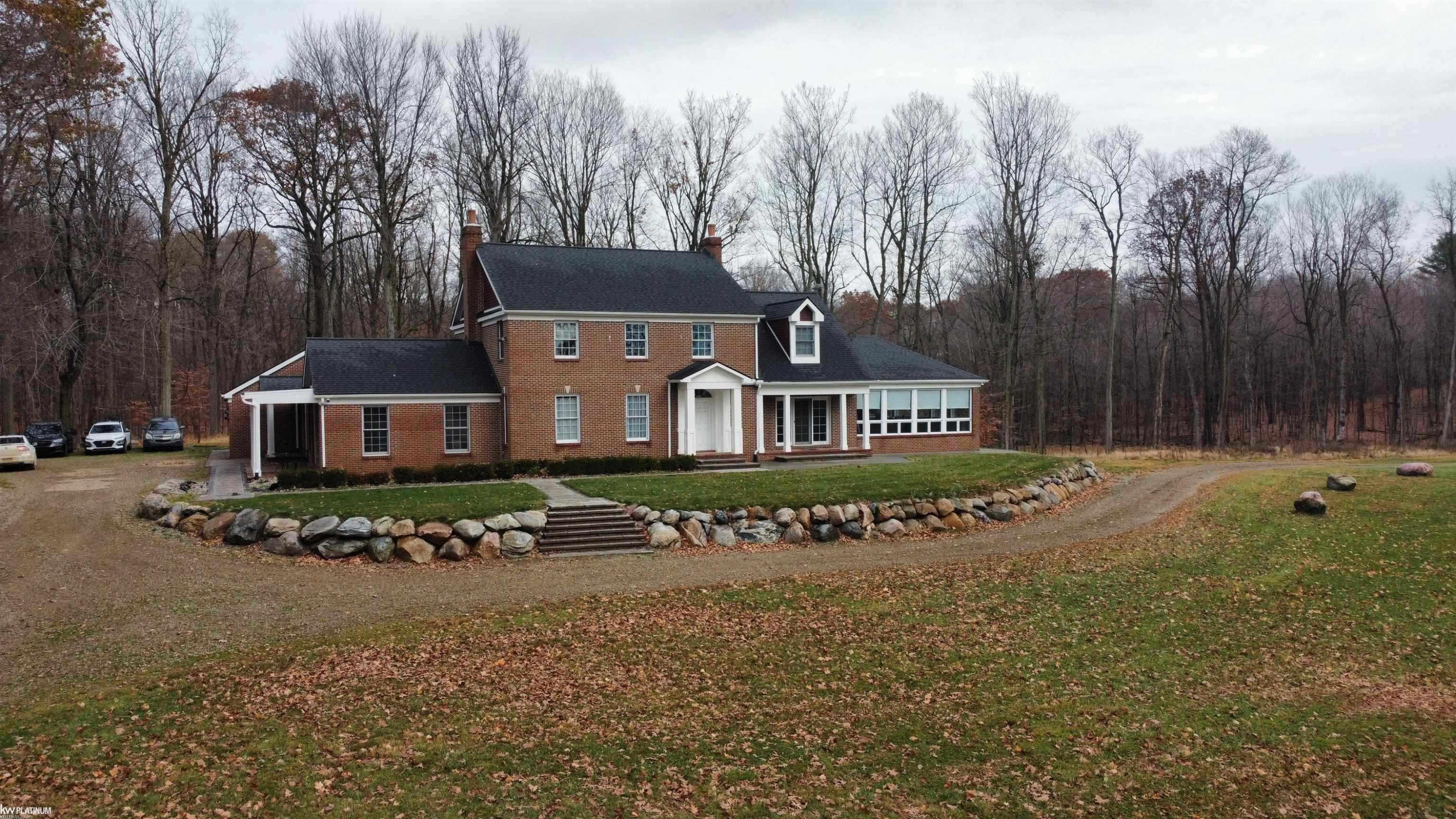2401 E Brocker Road, Metamora, MI 48455